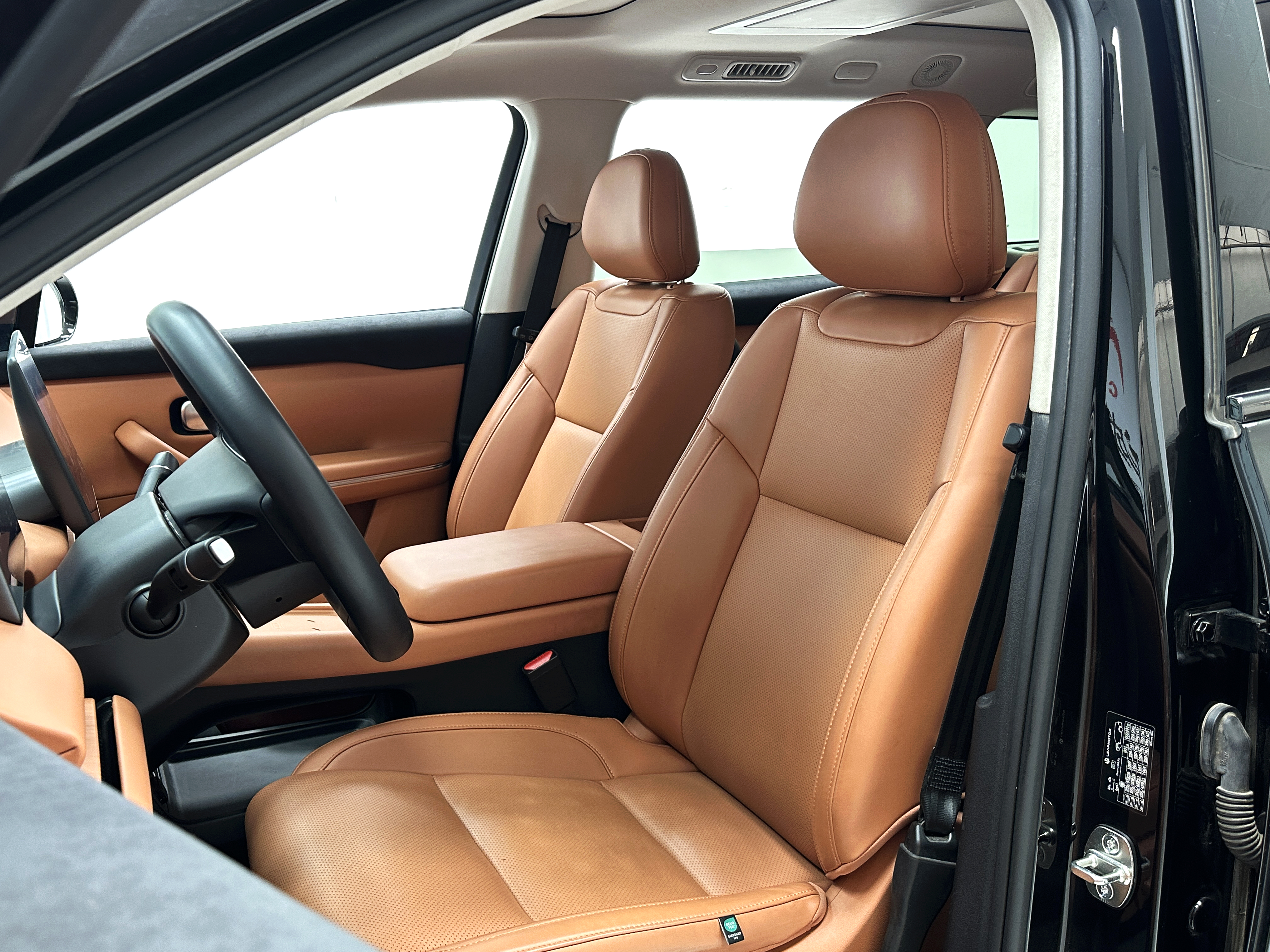 零跑汽车 零跑C16 2025 汽车图片 #15