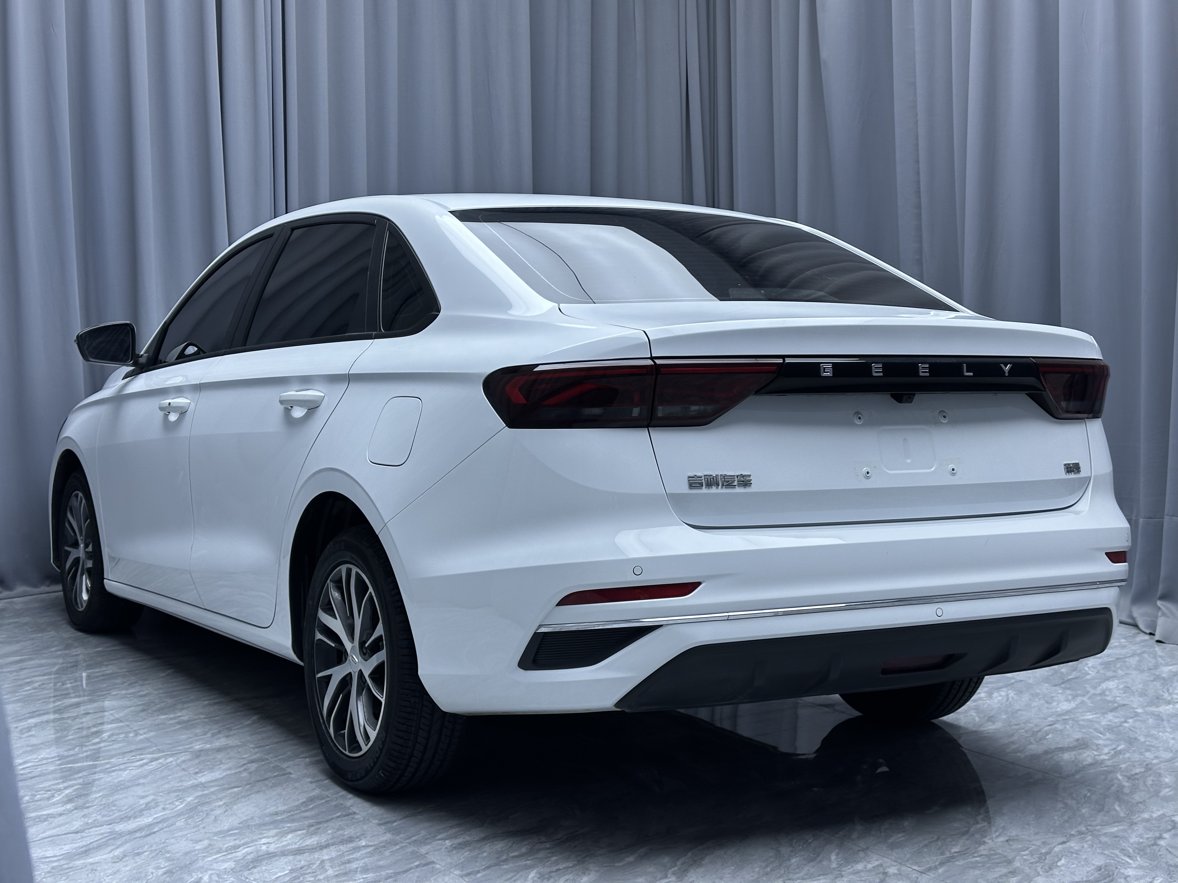 Emgrand 2024 #15 Emgrand 2024 car image #15