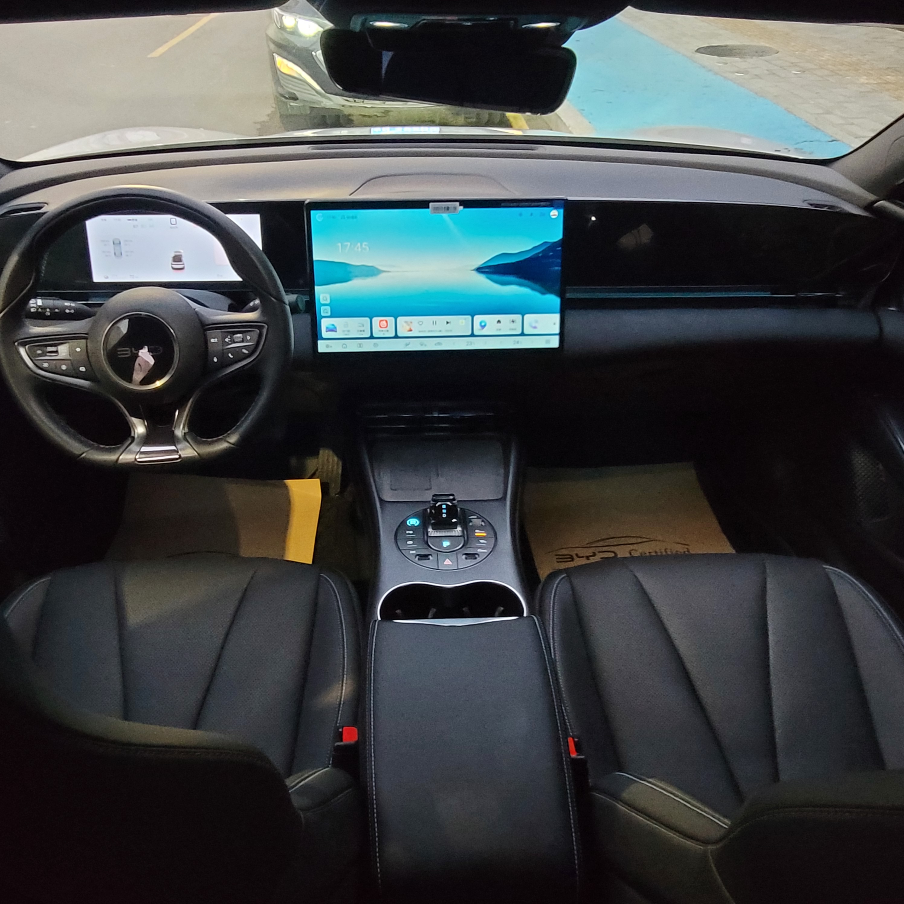 BYD Seal 2024 car image #15