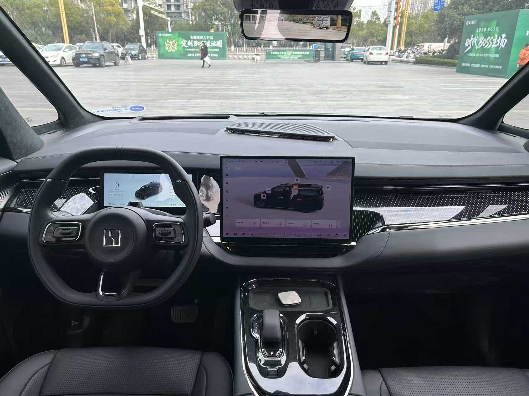 极氪 极氪009 2025 汽车图片 #15