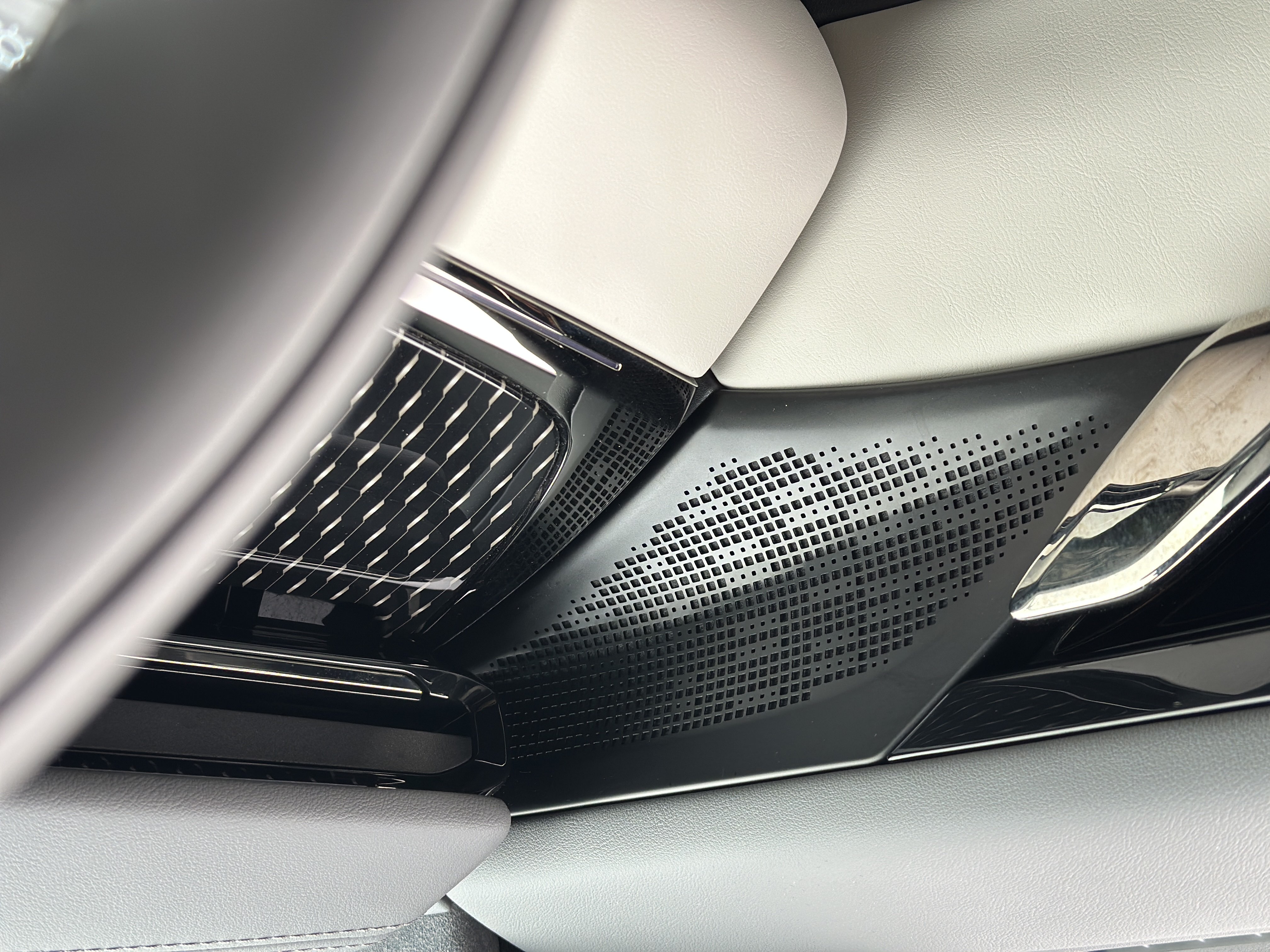 极氪 极氪009 2024 汽车图片 #15