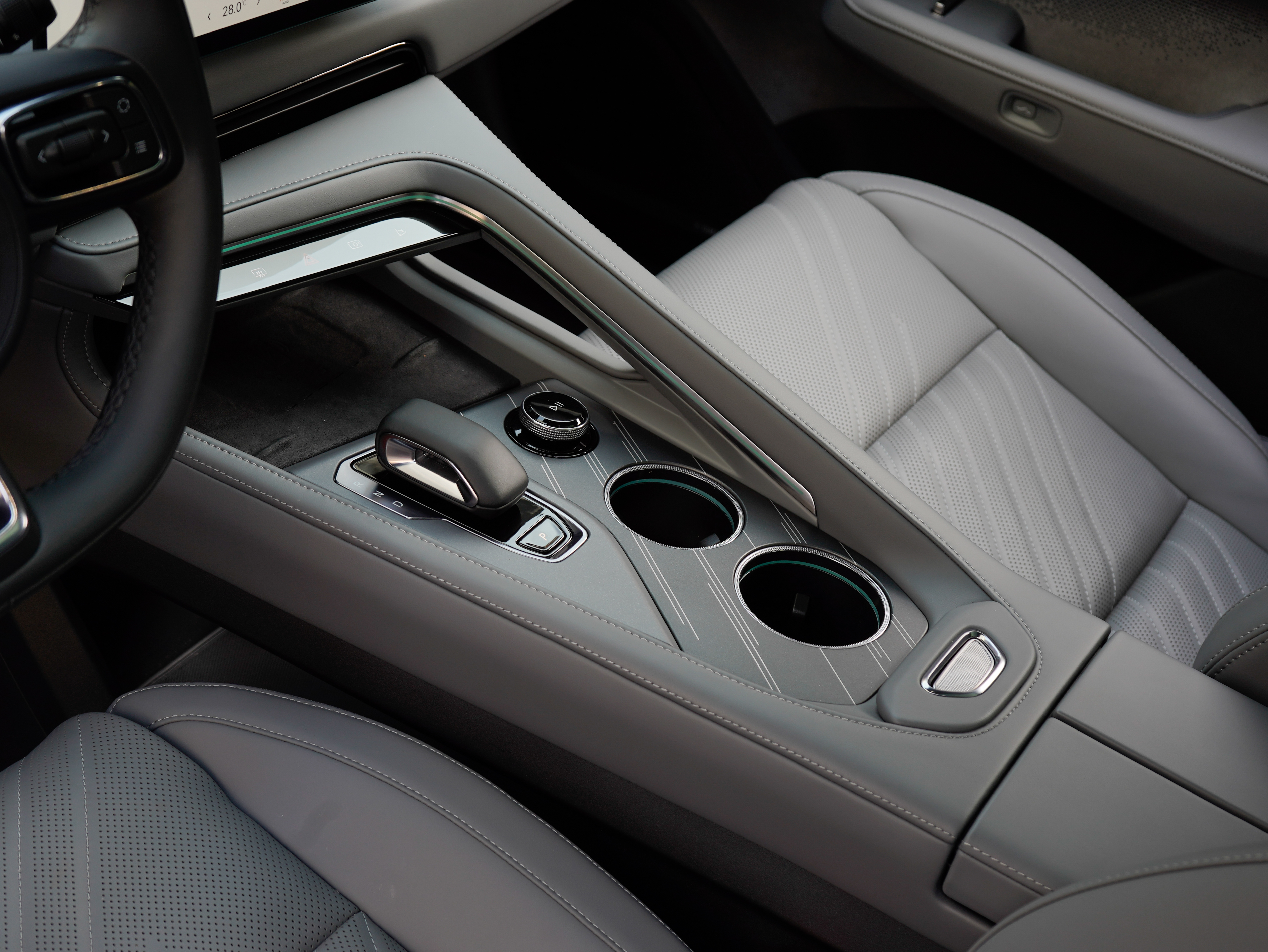 Zeekr 001 2024 immagine di auto #15