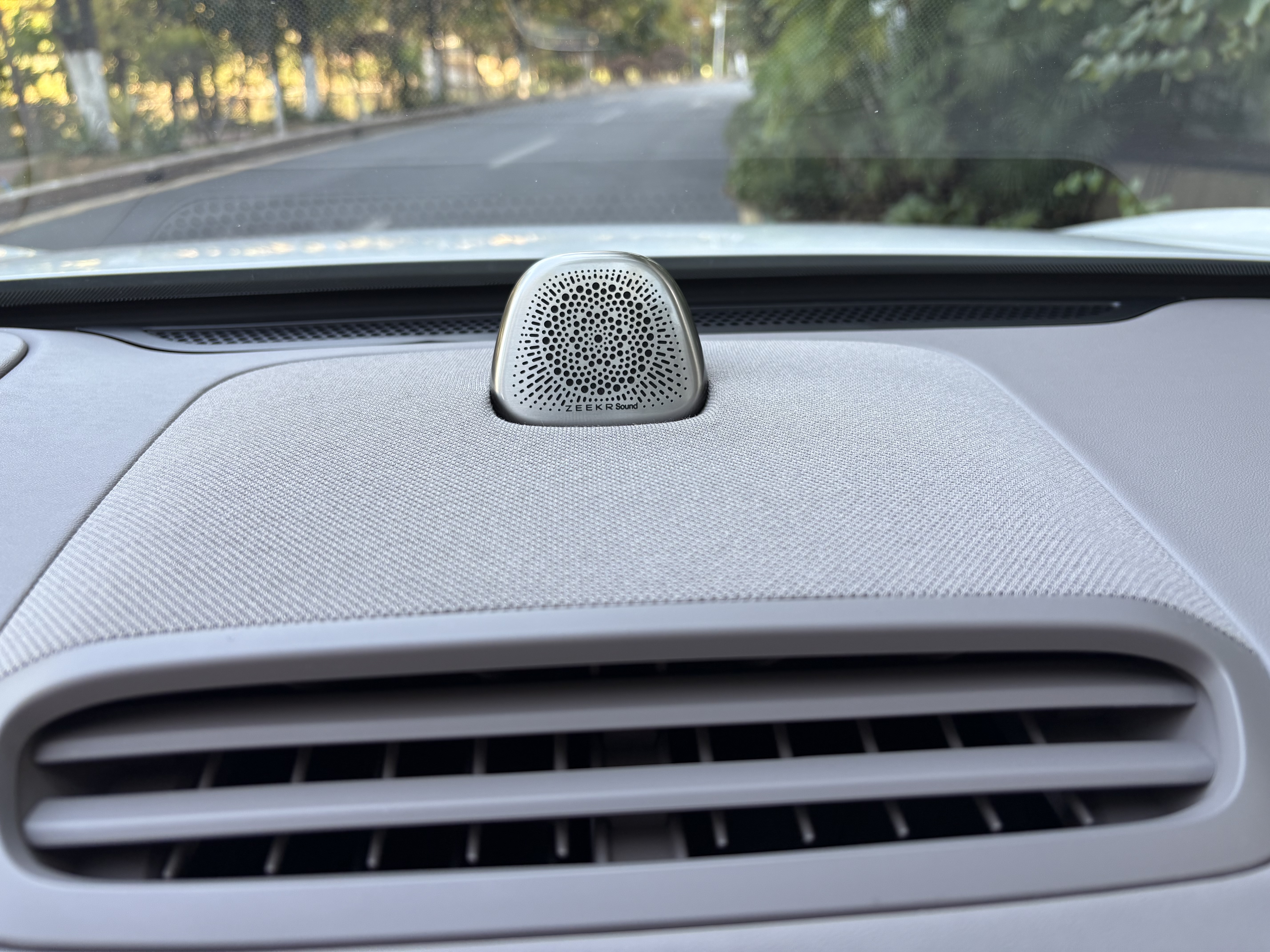 极氪 极氪007 2024 汽车图片 #15