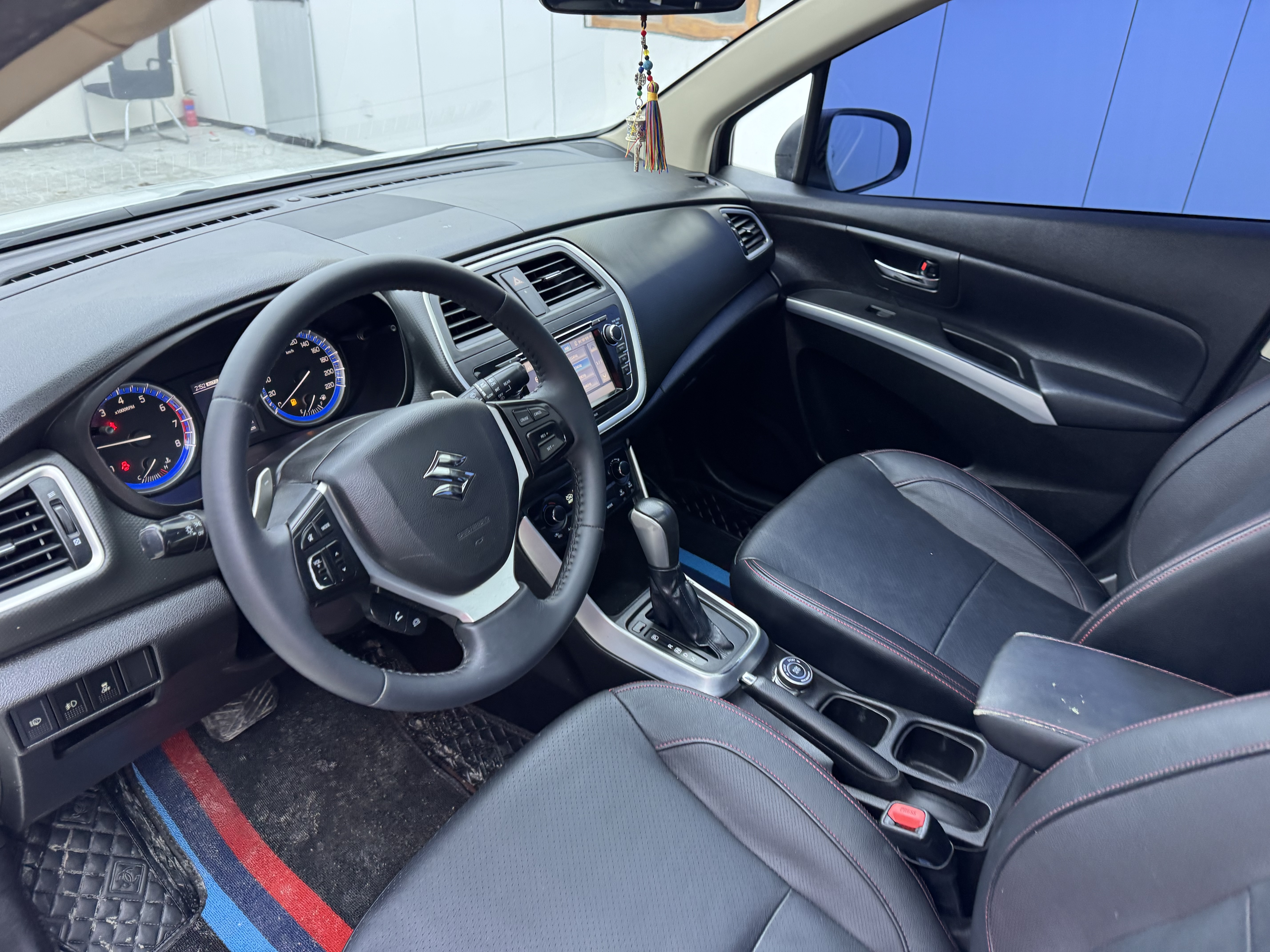 Suzuki S-Cross 2016 صورة سيارة #15