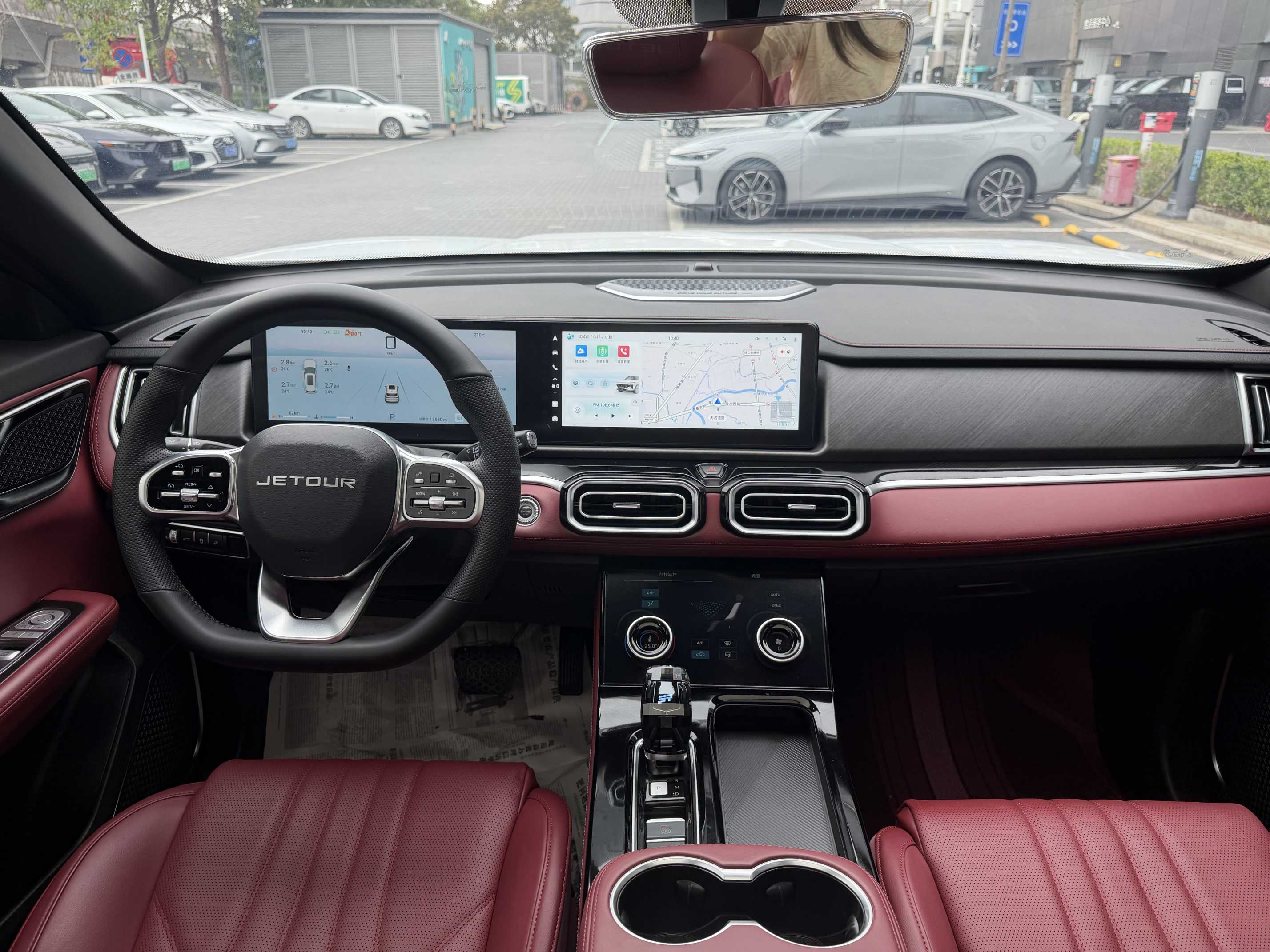 X70 PLUS 2025 #15 X70 PLUS 2025 car image #15