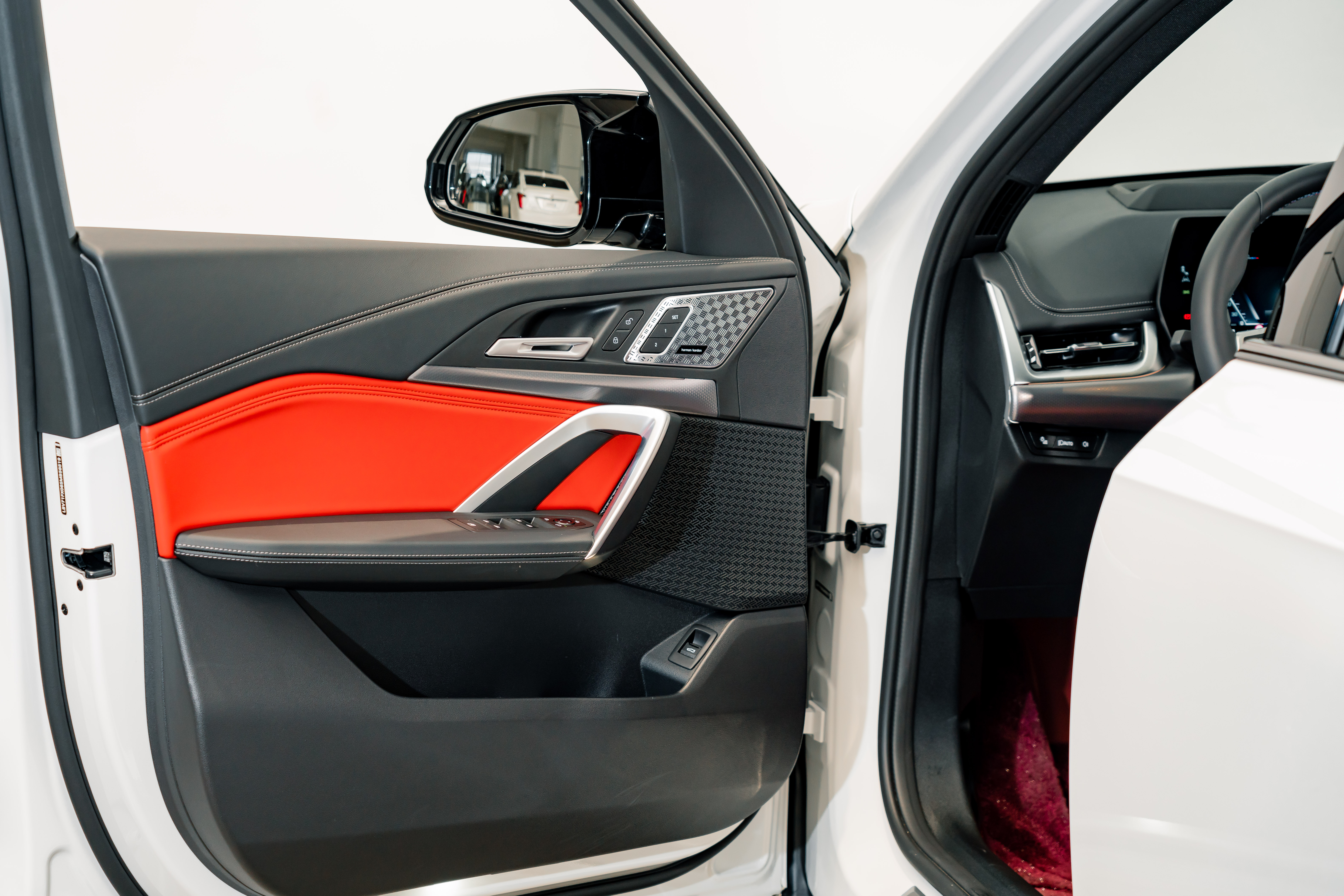 BMW X1 M35Li 2025 #15 BMW X1 M35Li 2025 car image #15