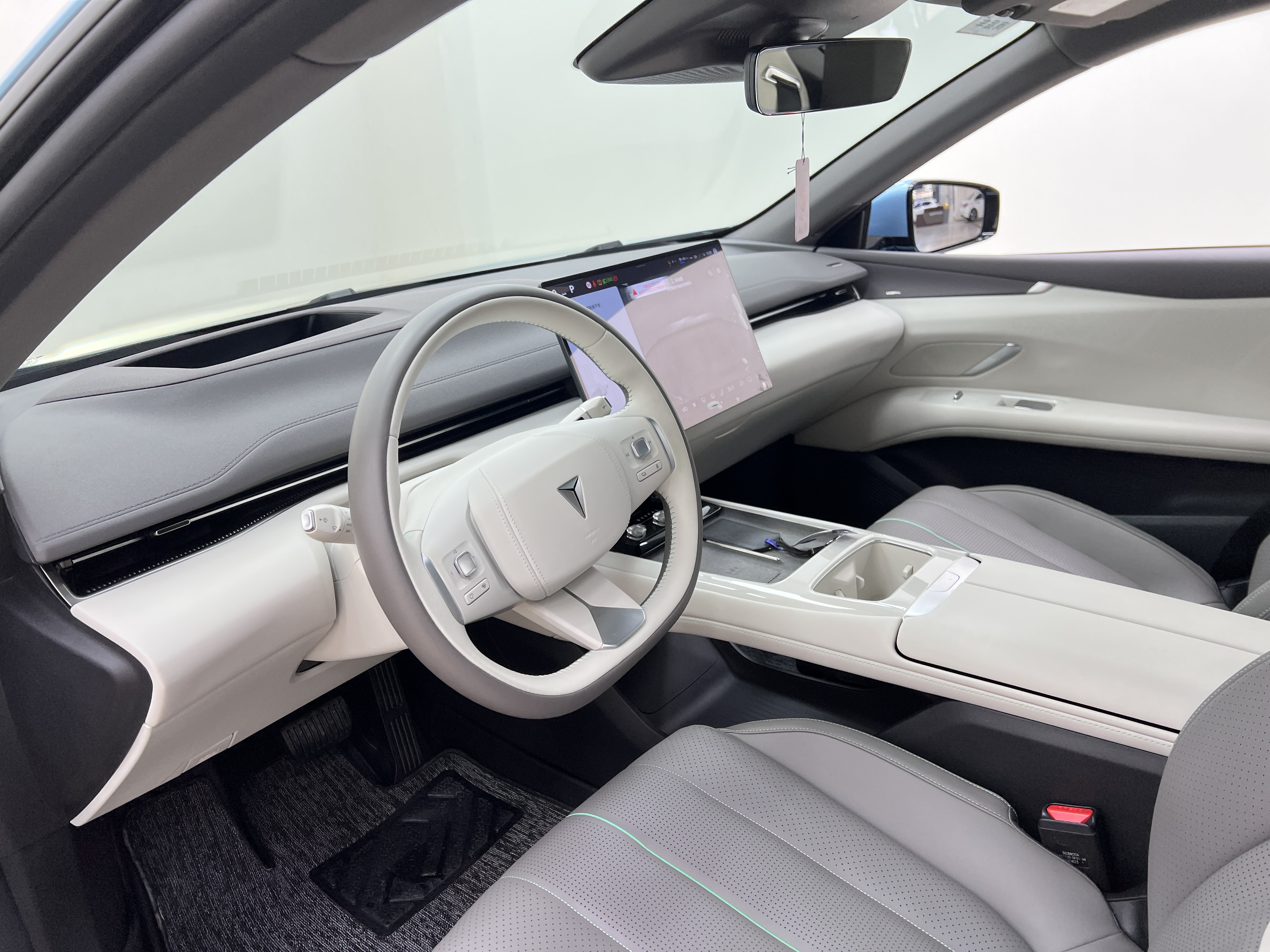 Deepal L07 2024 изображение автомобиля #15