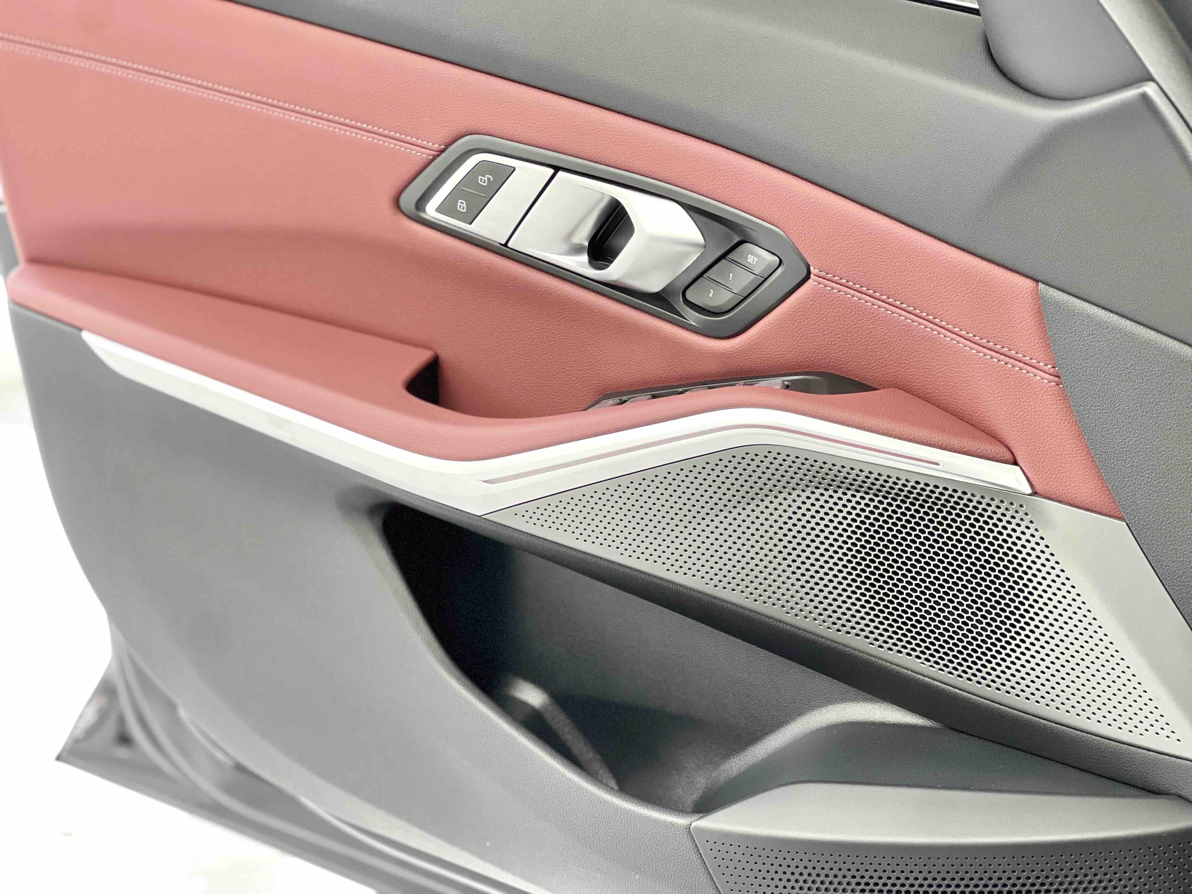 BMW i3 2024 car image #15