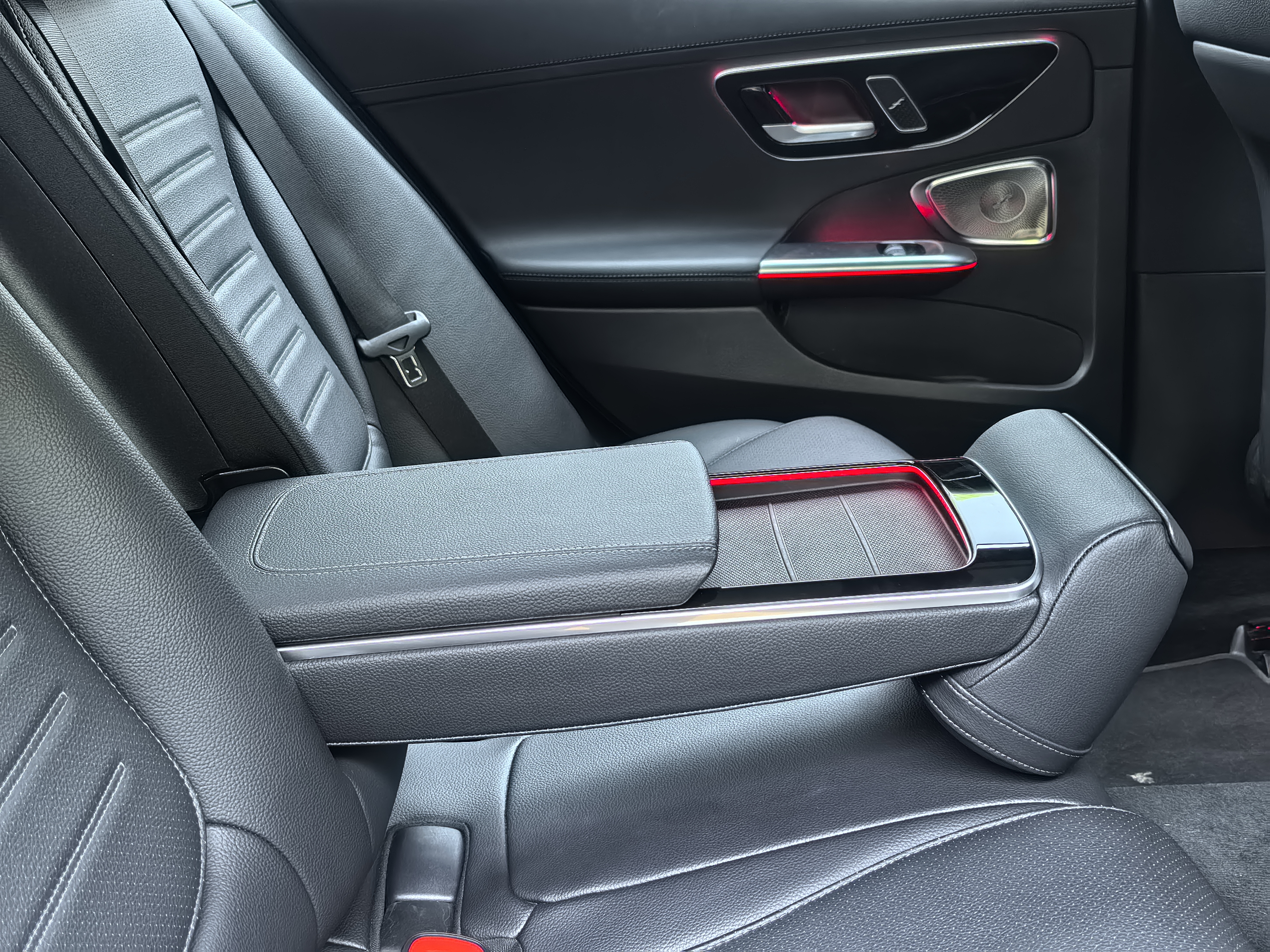 Mercedes-Benz C Class 2024 car image #15