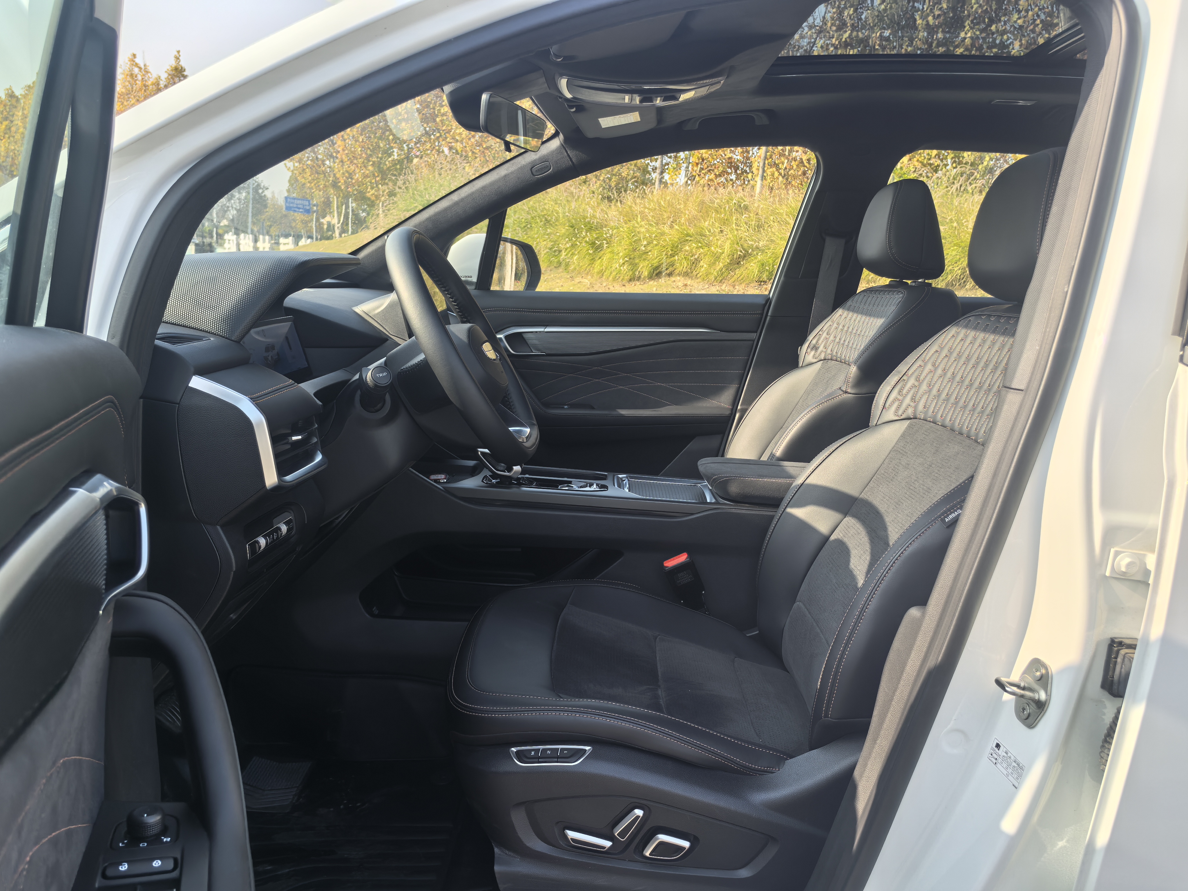 GEELY Okavango L 2024 immagine di auto #15