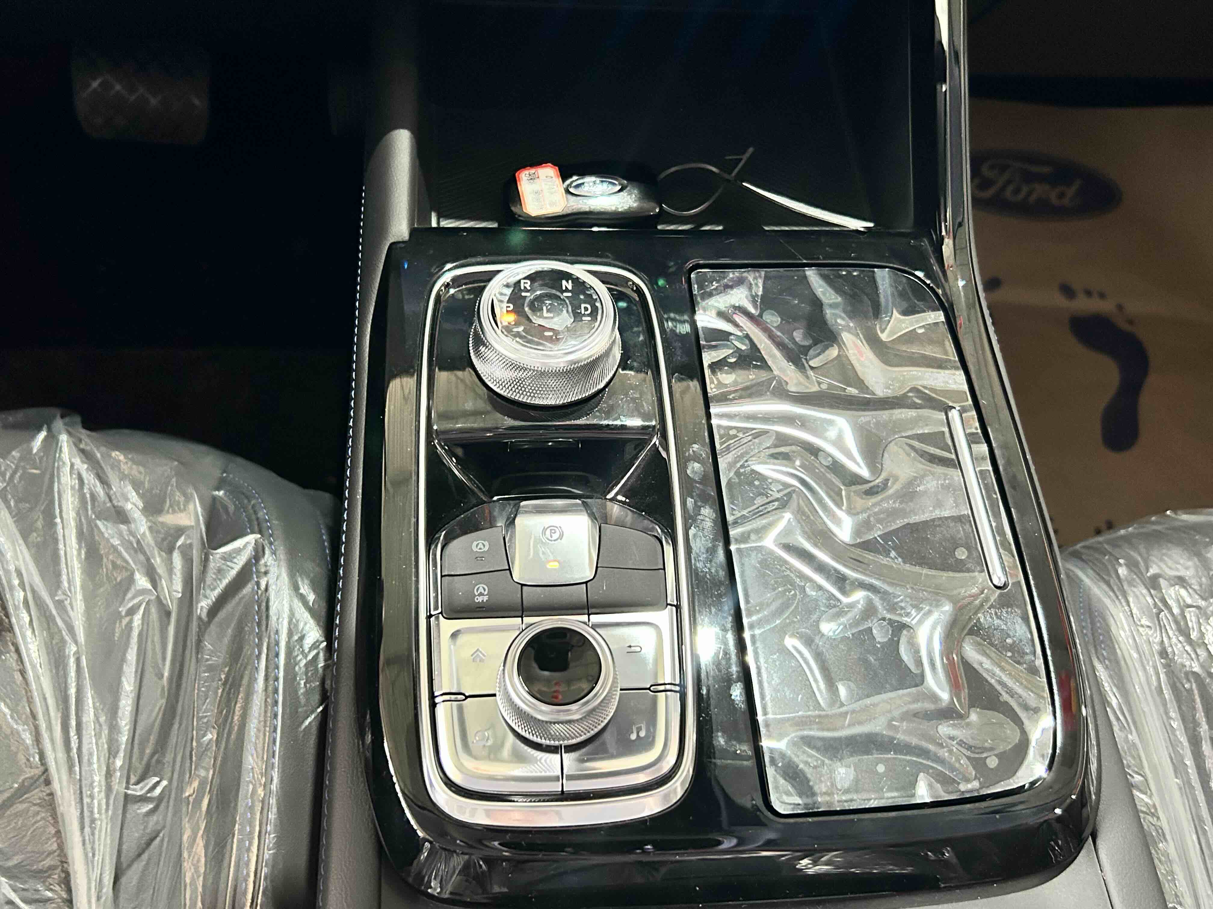 Ford Equator Sport 2026 immagine di auto #15