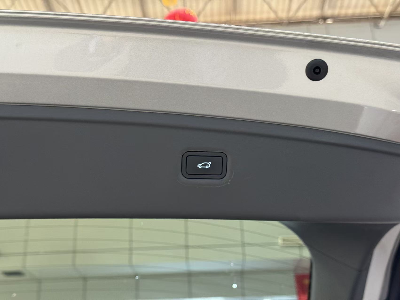 Xpeng P7+ 2025 car image #15