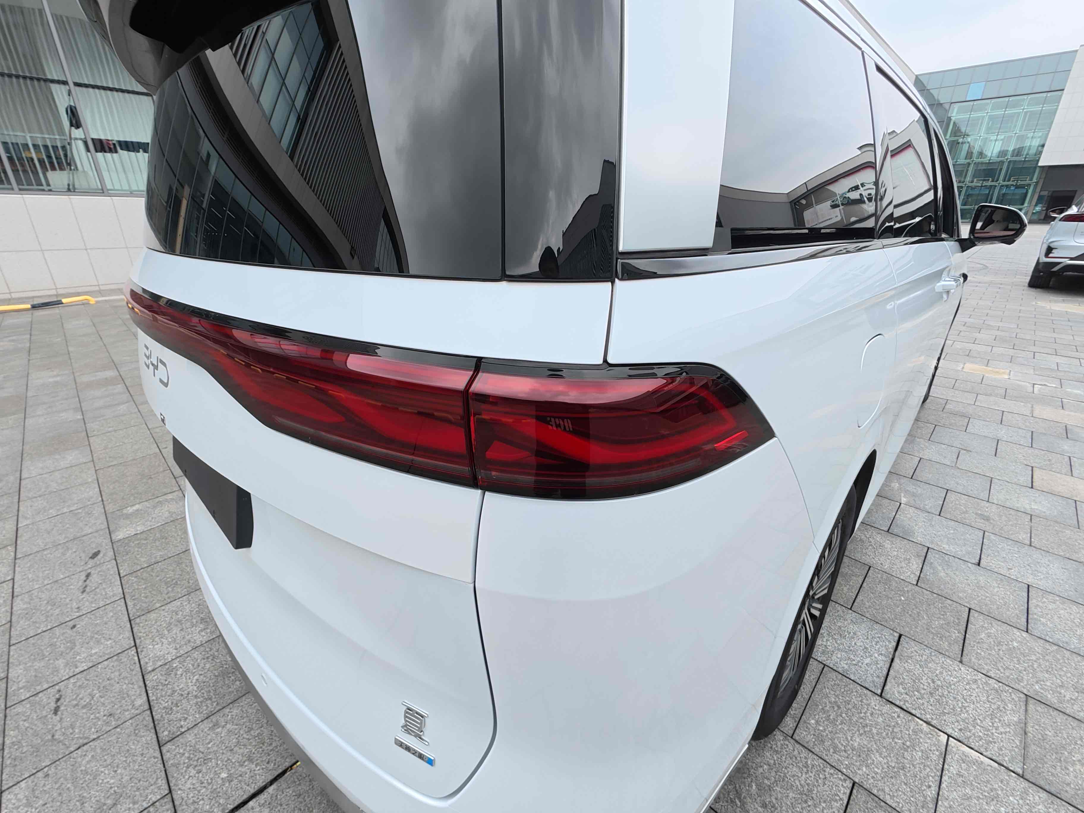 BYD Xia 2025 #15 BYD Xia 2025 car image #15