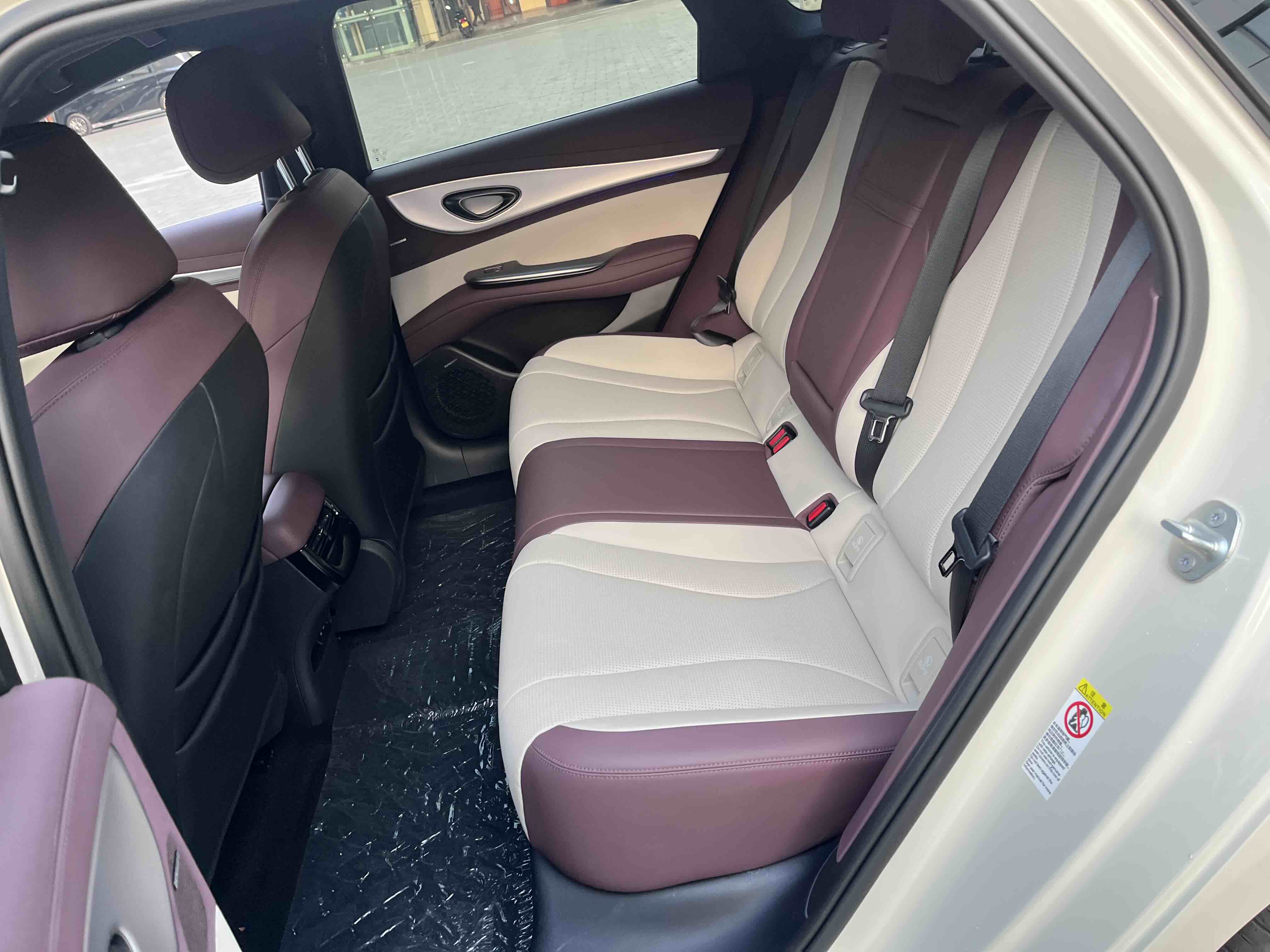BYD Seal 07 DM-i 2025 car image #15