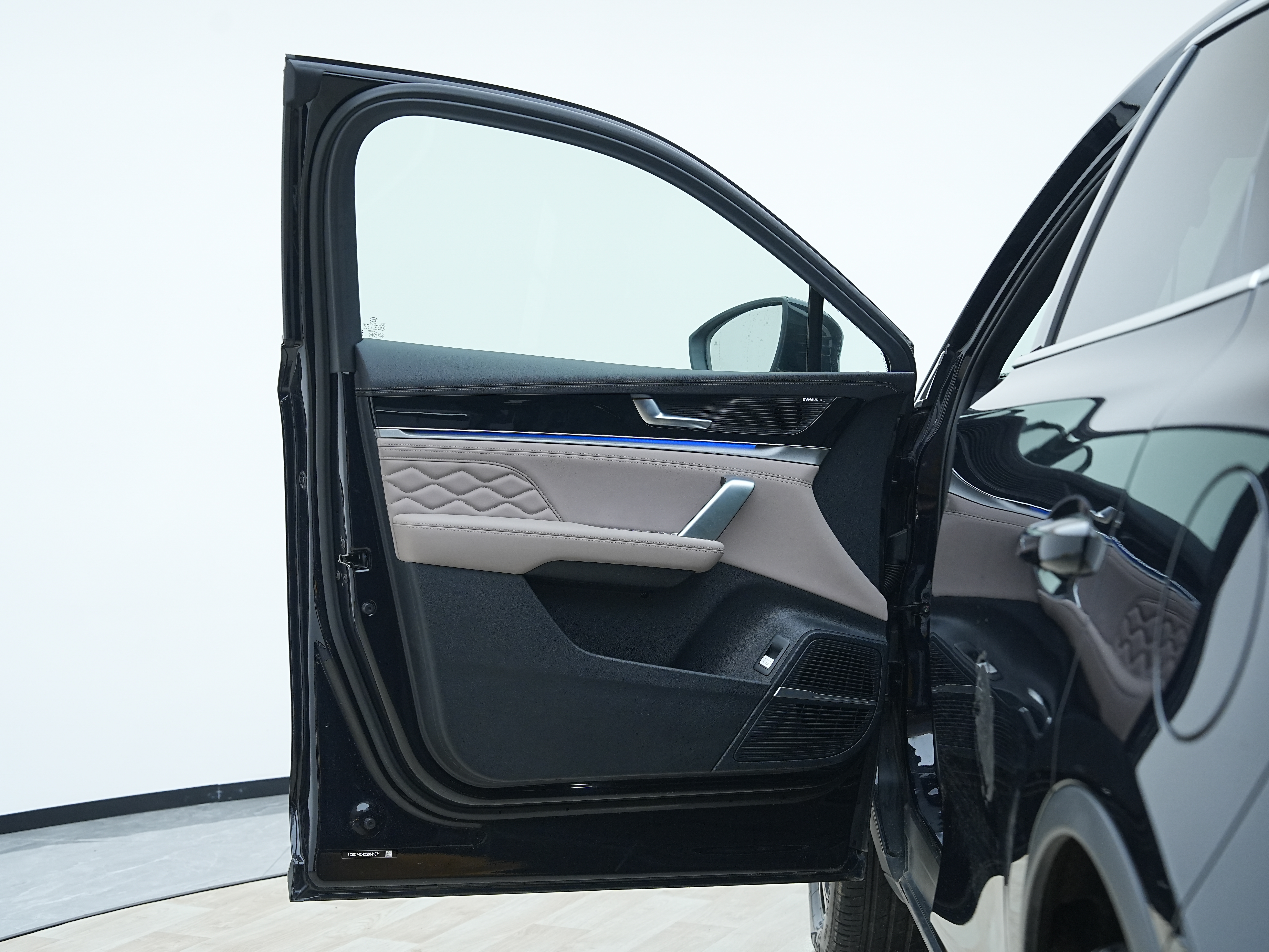 BYD Tang New Energy 2025 car image #15