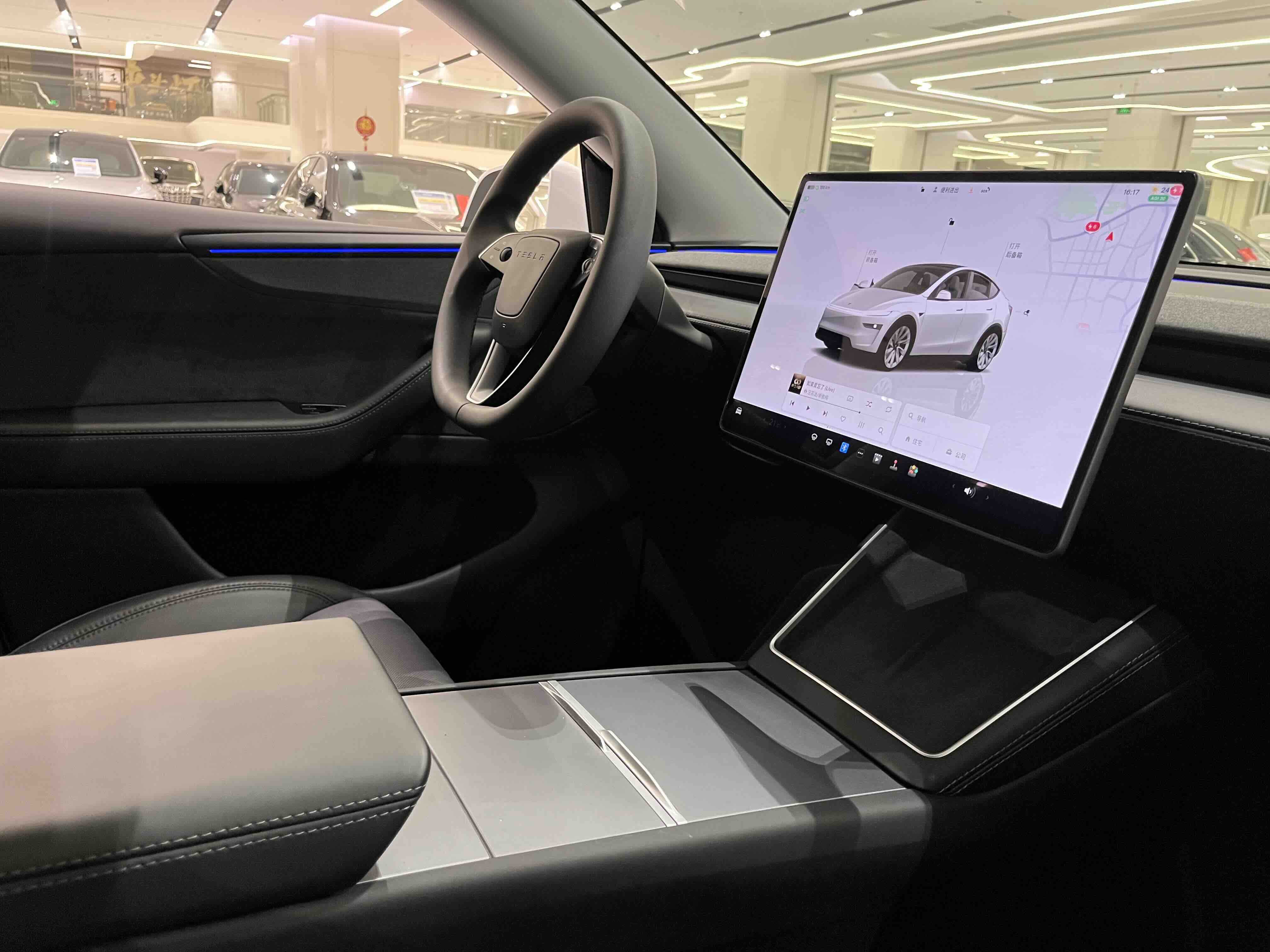 特斯拉 Model Y 2025 汽车图片 #15