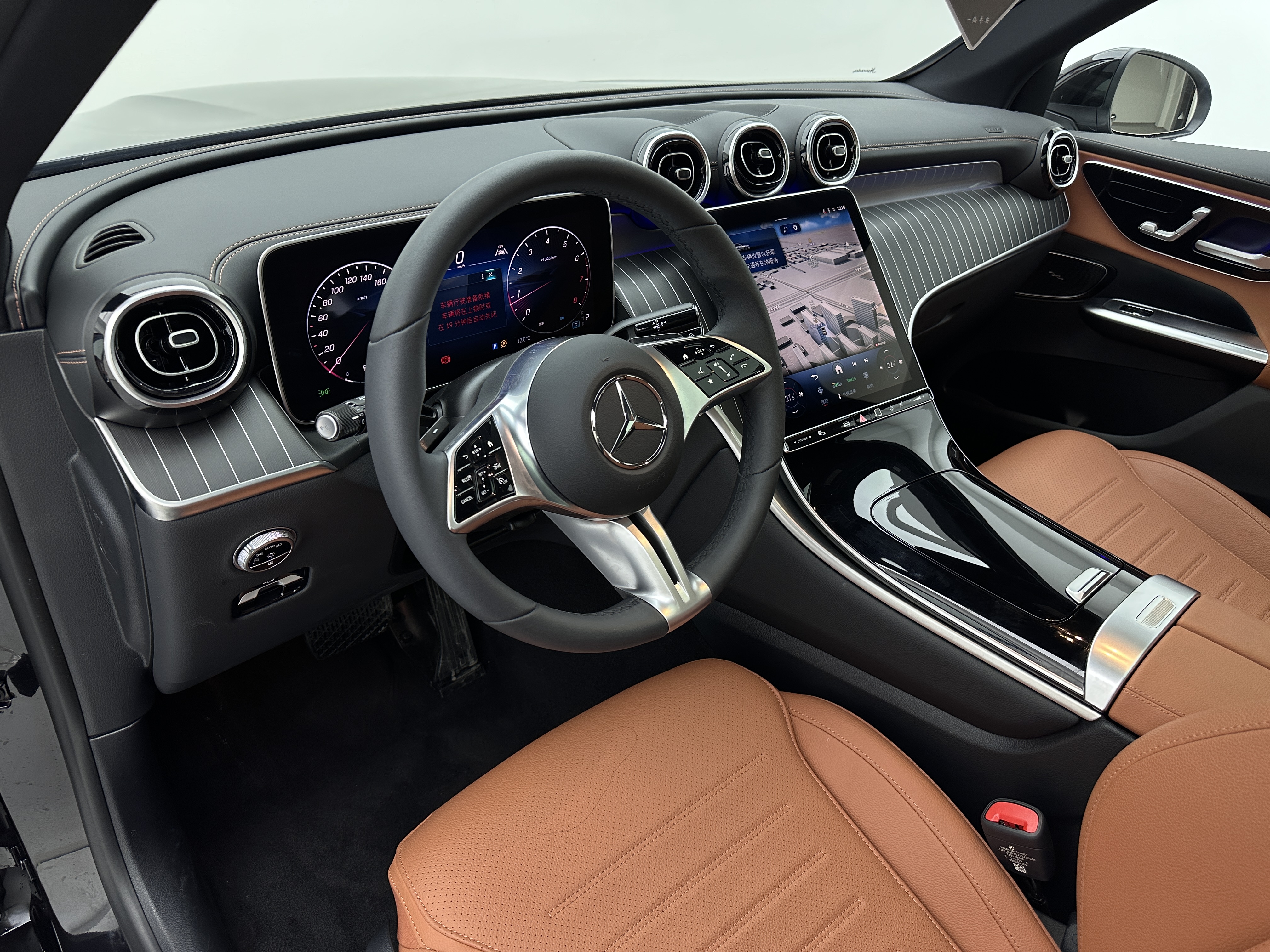 Mercedes-Benz GLC Class 2025 immagine di auto #15