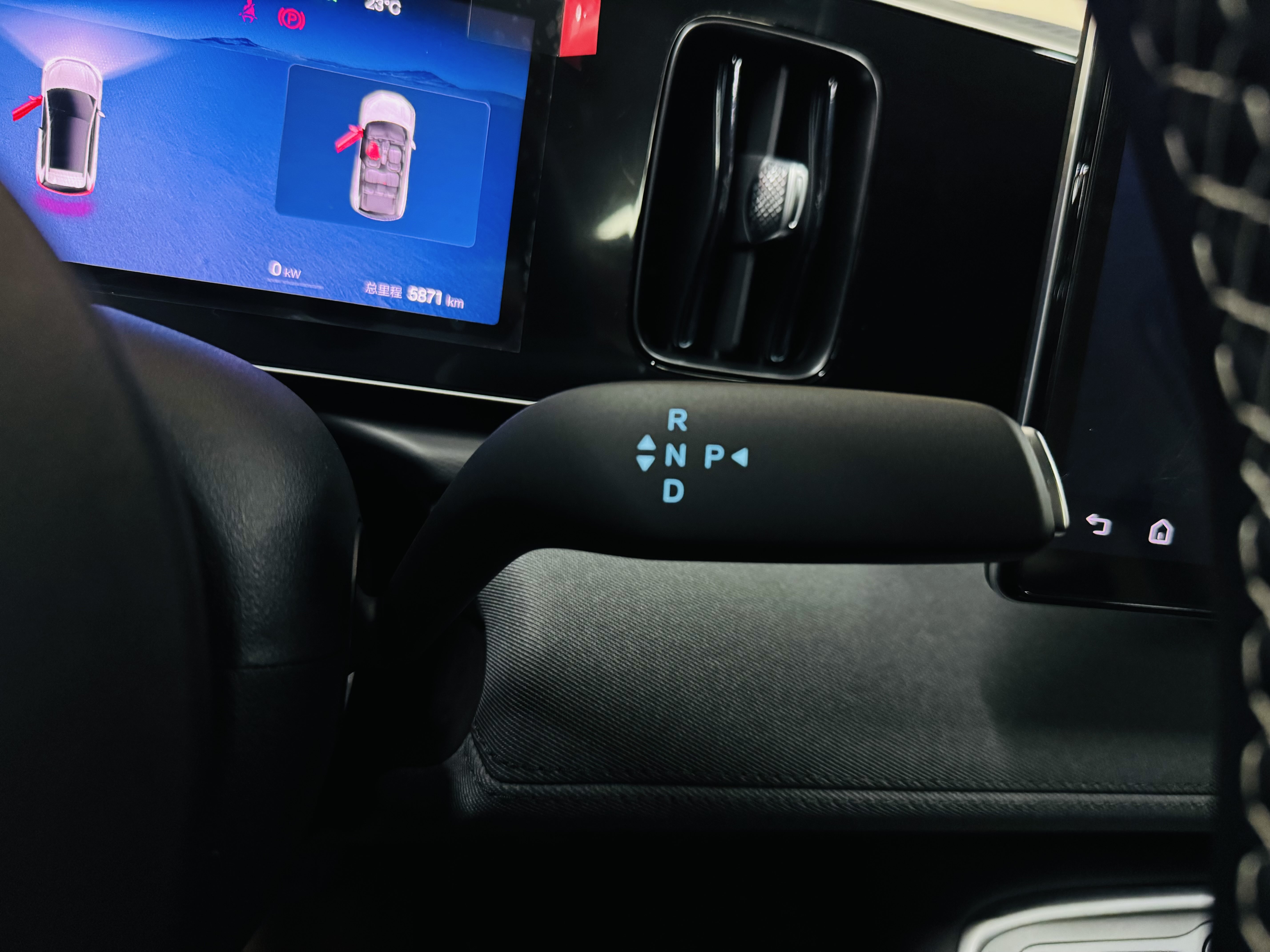 BYD Sea Lion 05 EV 2025 car image #15