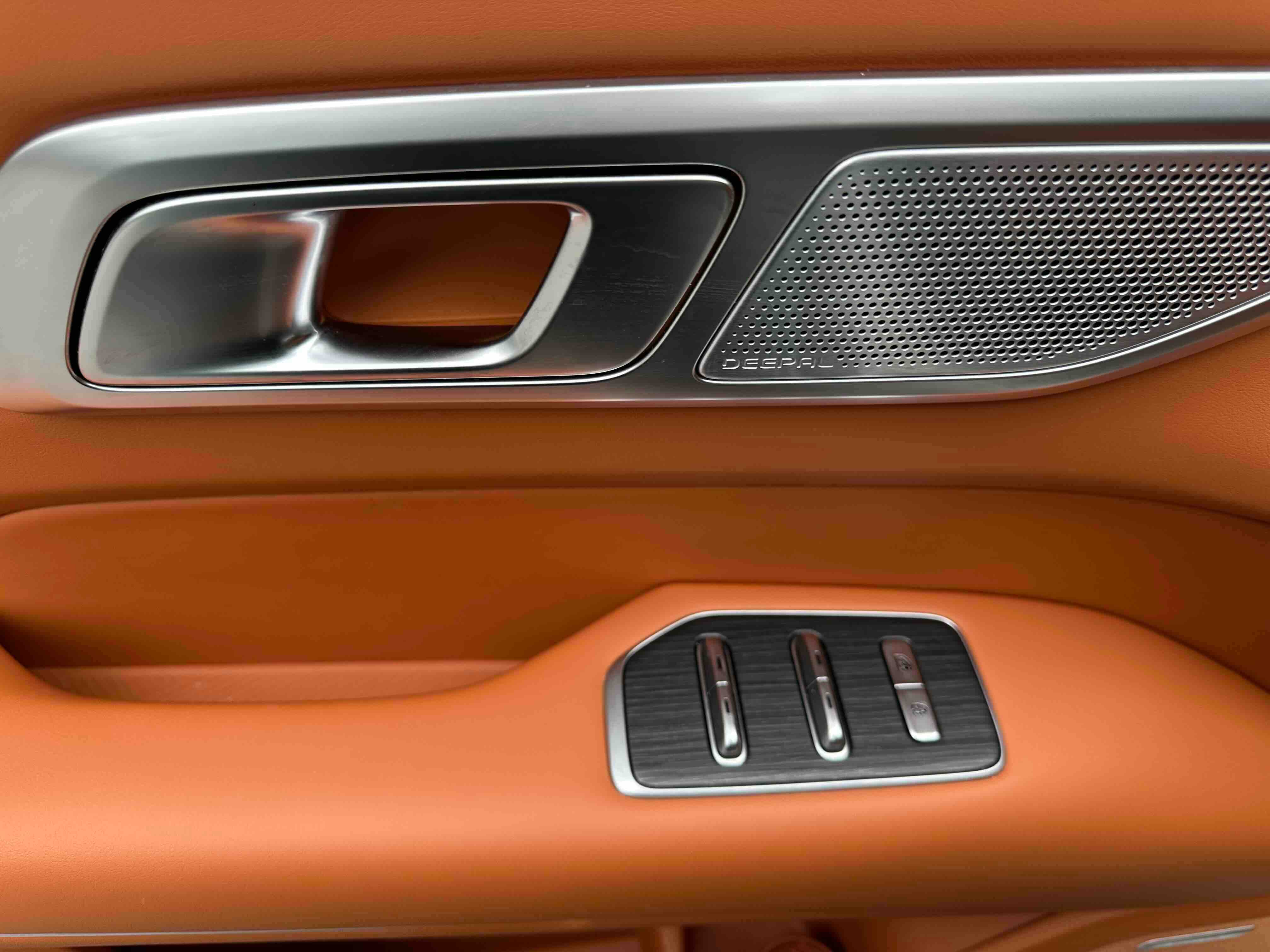 Deepal S09 2025 car image #15