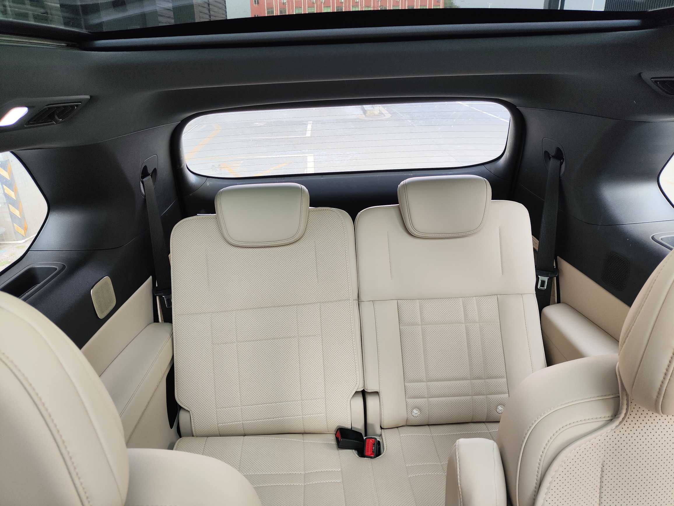 Deepal S09 2025 car image #15