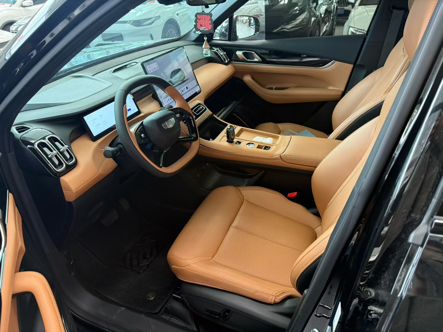 GEELY Boyue L 2025 immagine di auto #15