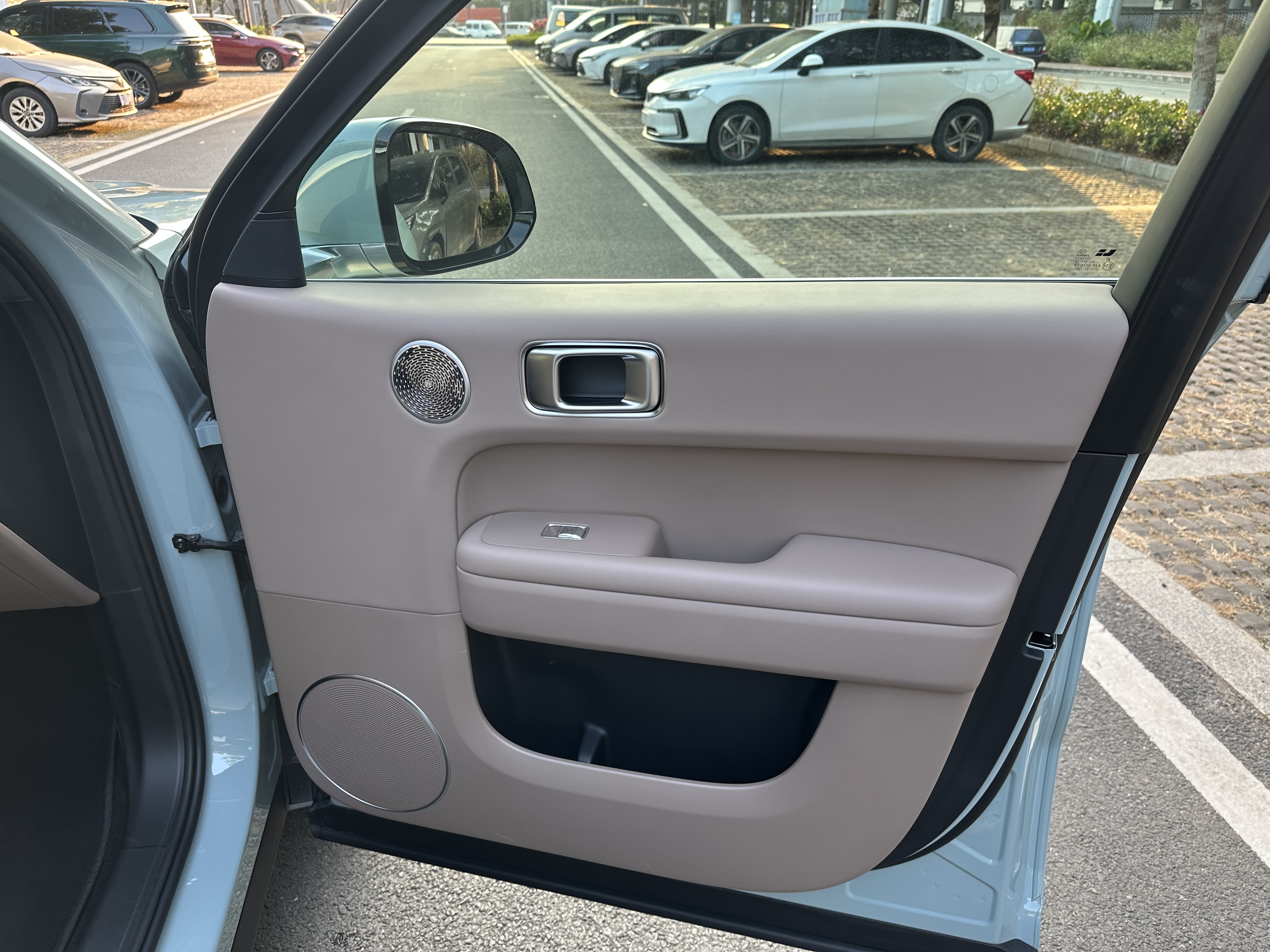 Li L6 2025 imagen de coche #15