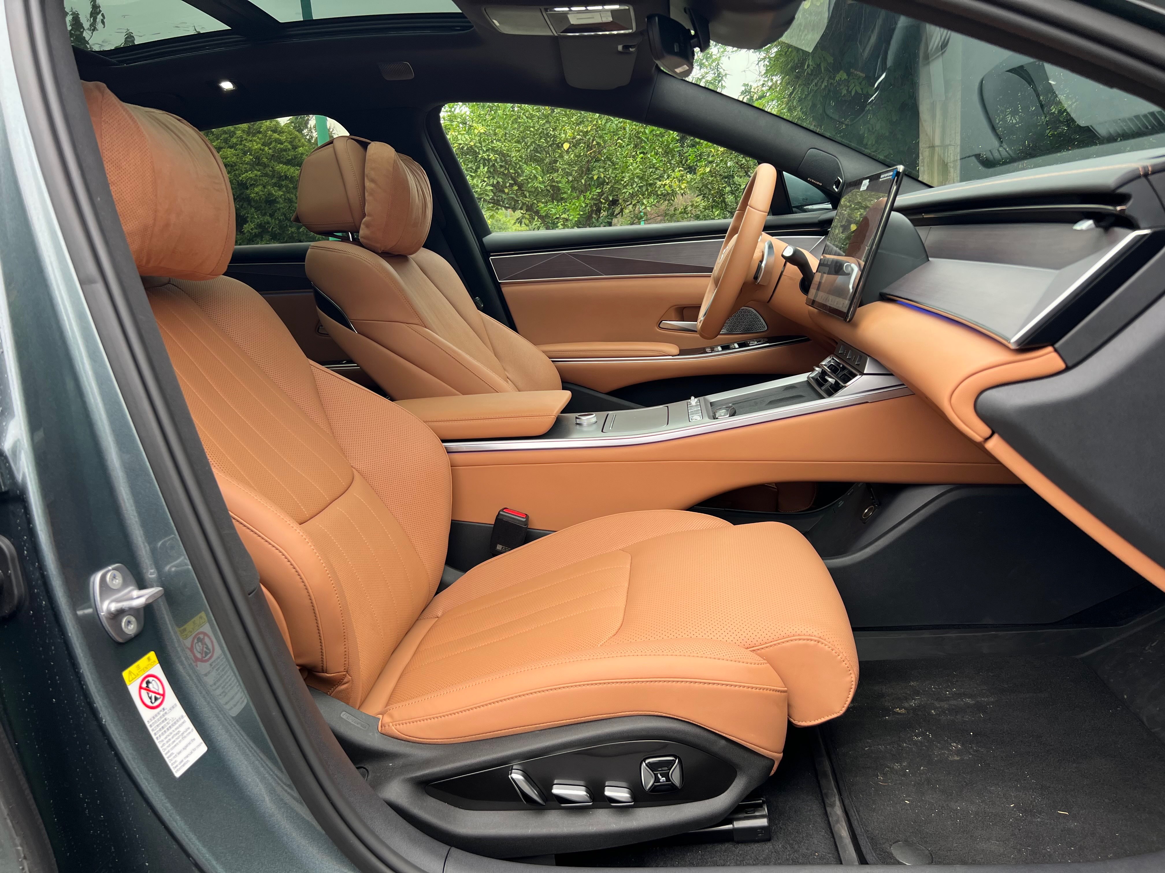 BYD HanL 2025 immagine di auto #15