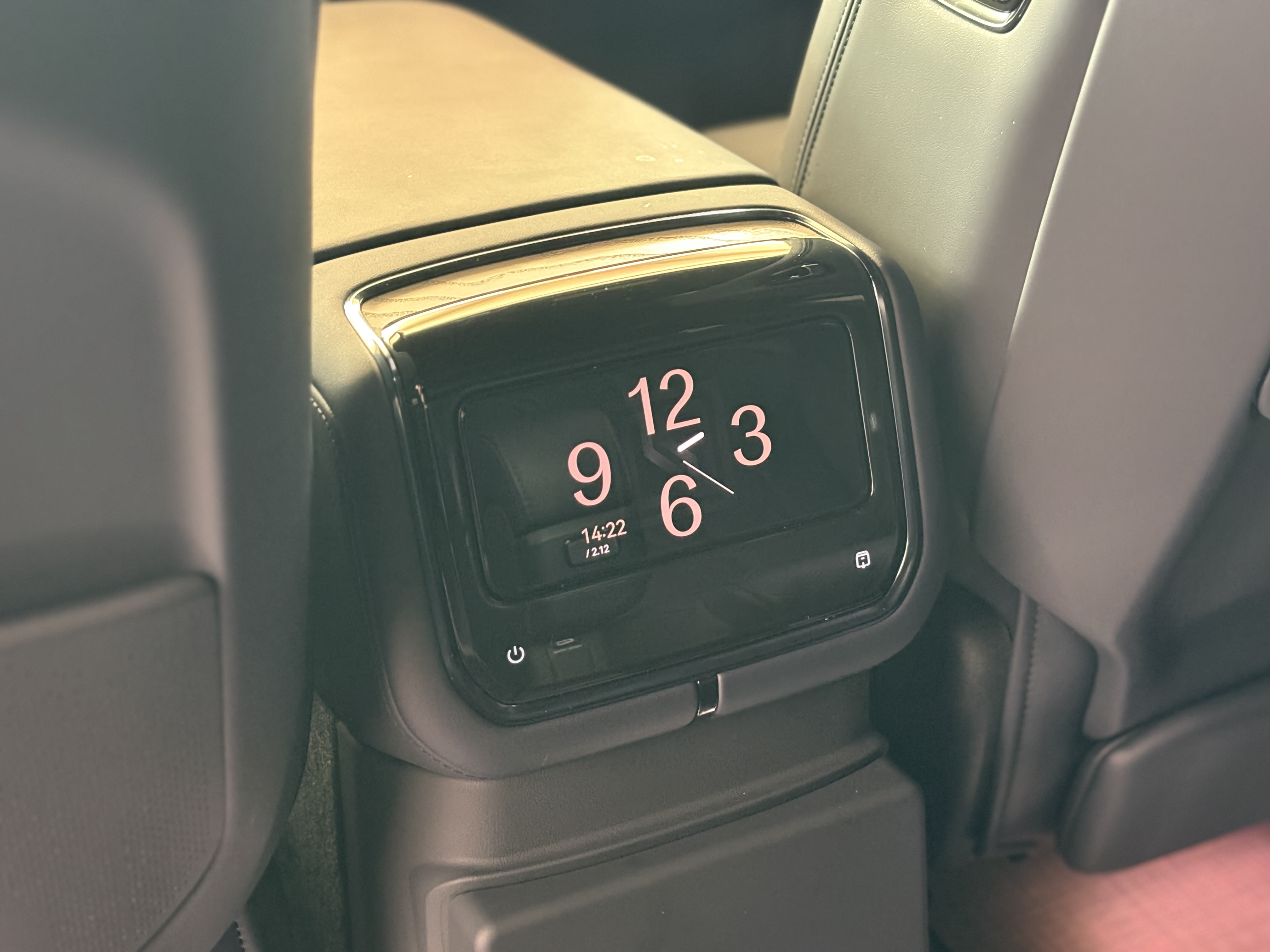 Zeekr 9X 2025 car image #15