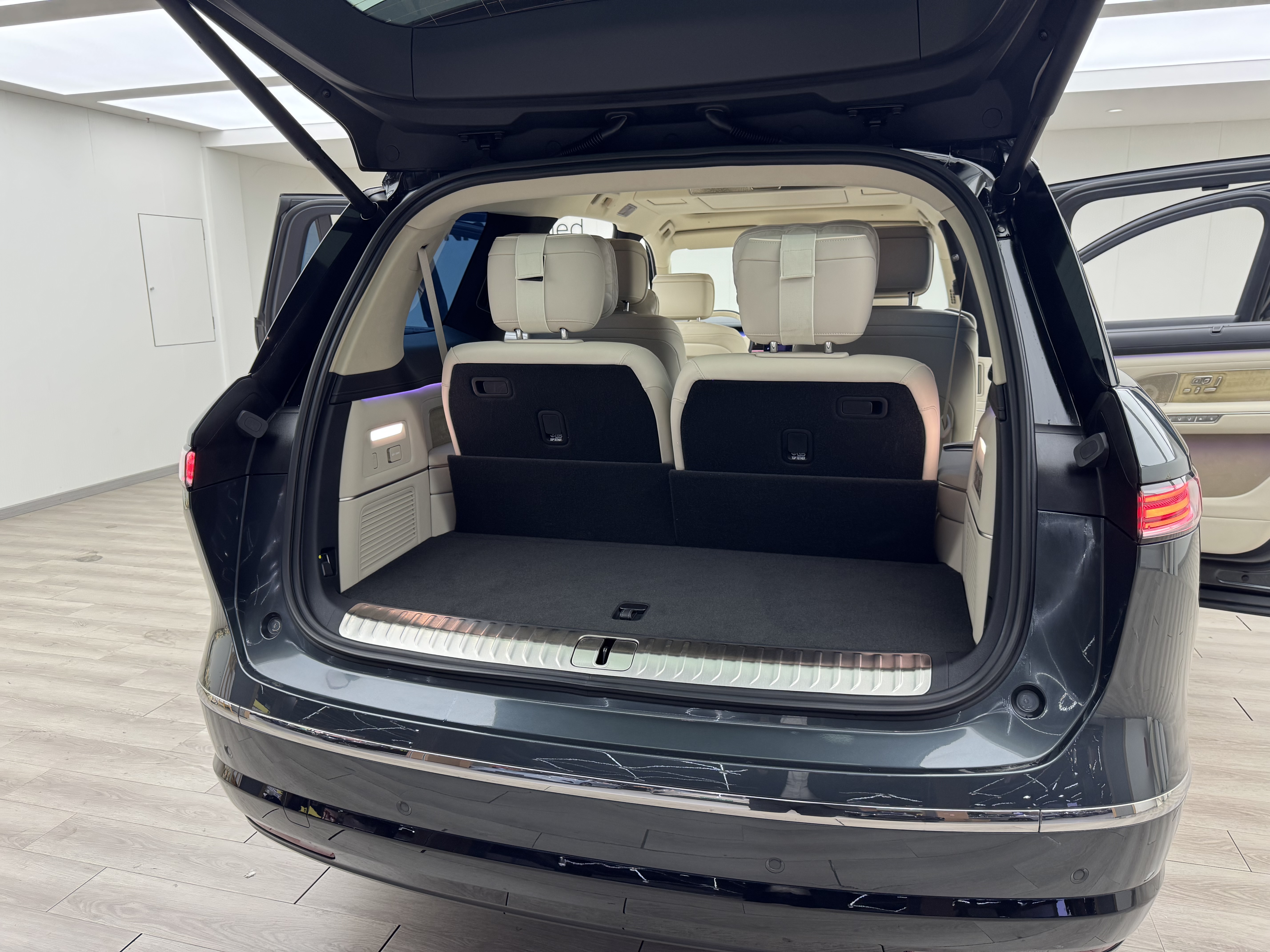 蔚来 蔚来ES8 2025 汽车图片 #15