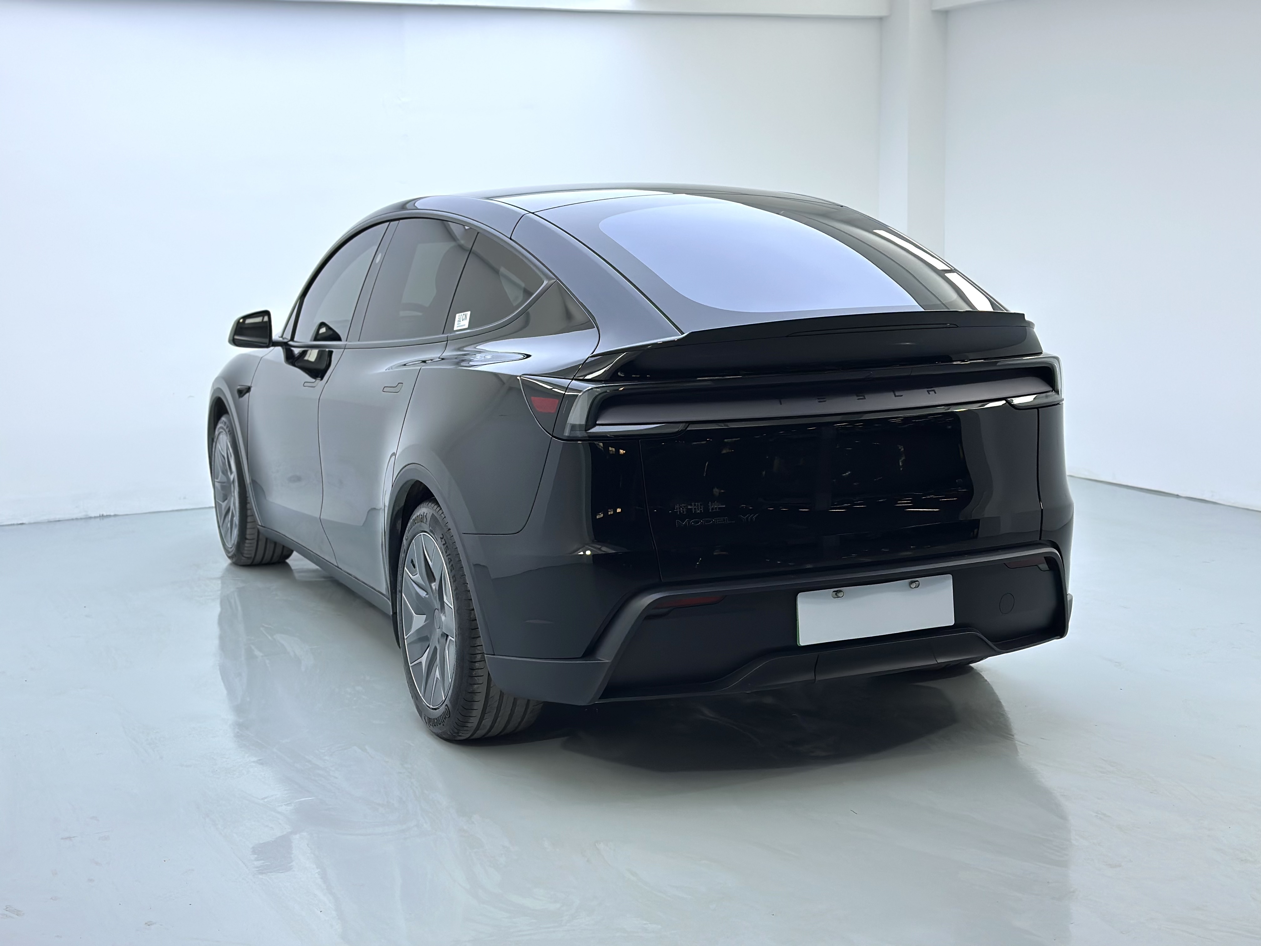 特斯拉 Model Y L 2025 汽车图片 #15