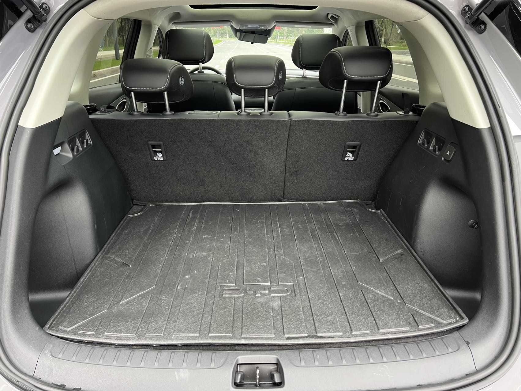 BYD Sea Lion 05 EV 2025 car image #15