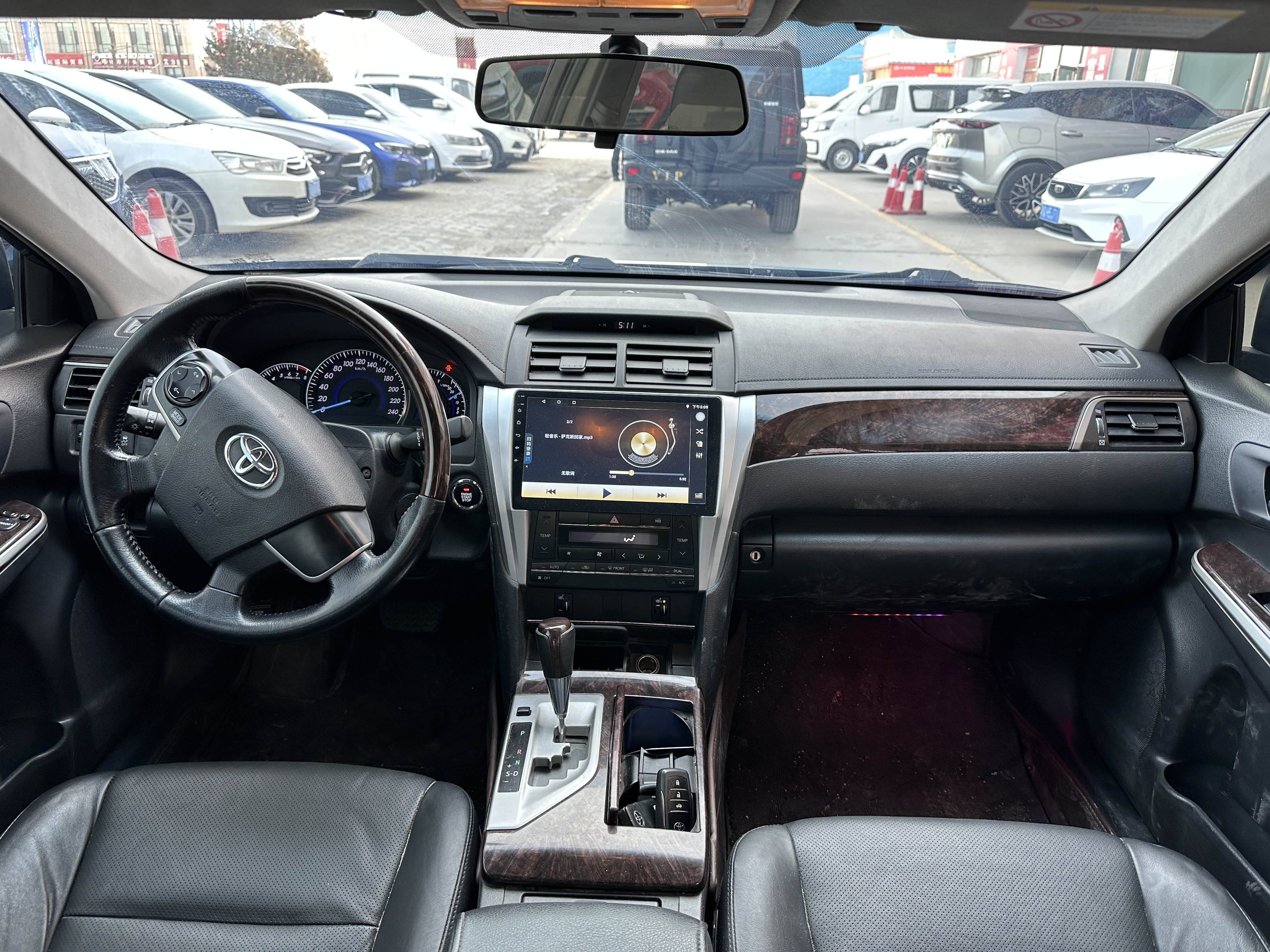 Toyota Camry 2015 car image #15