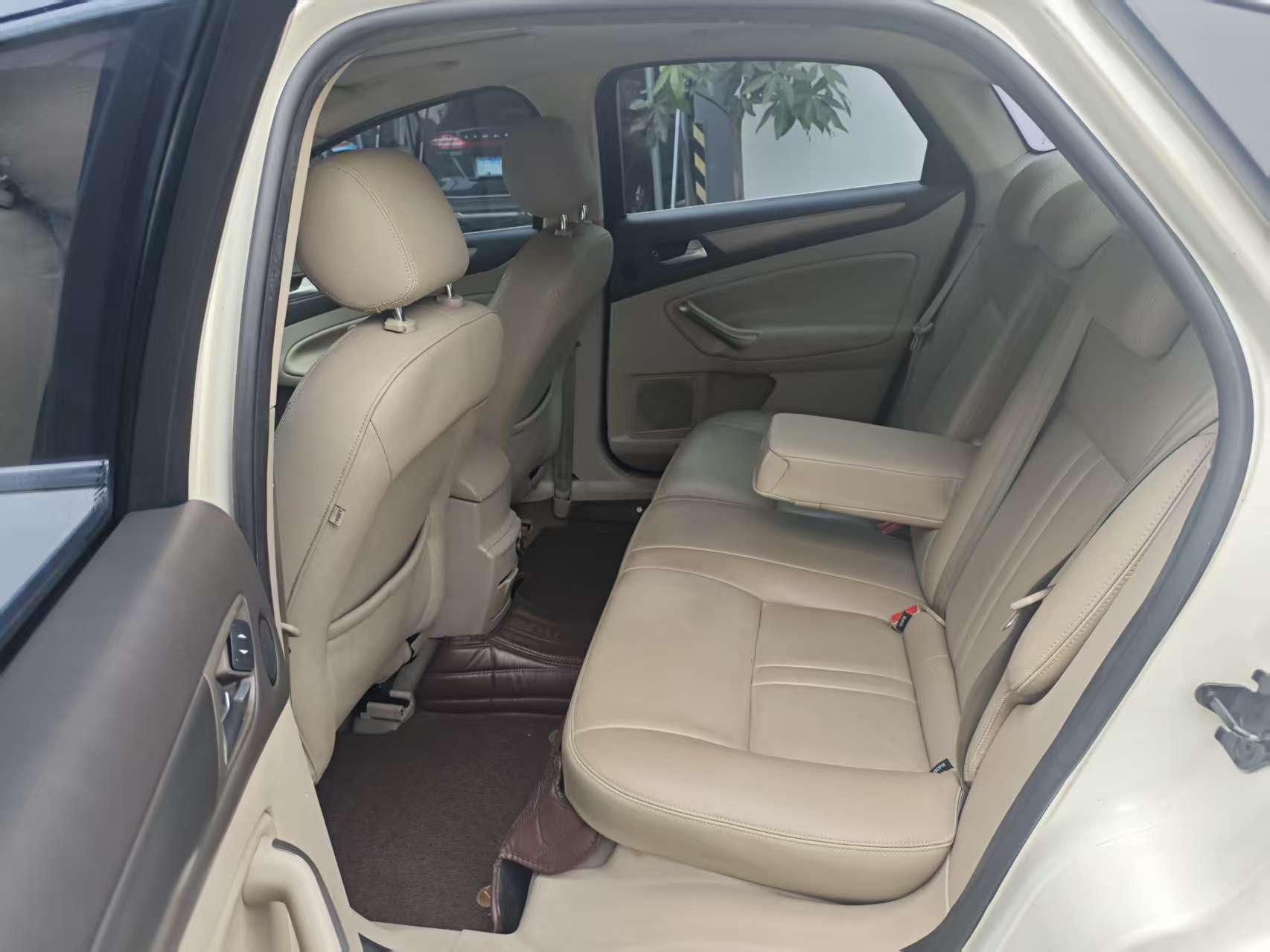 Ford Zhisheng 2014 #15 Ford Zhisheng 2014 car image #15