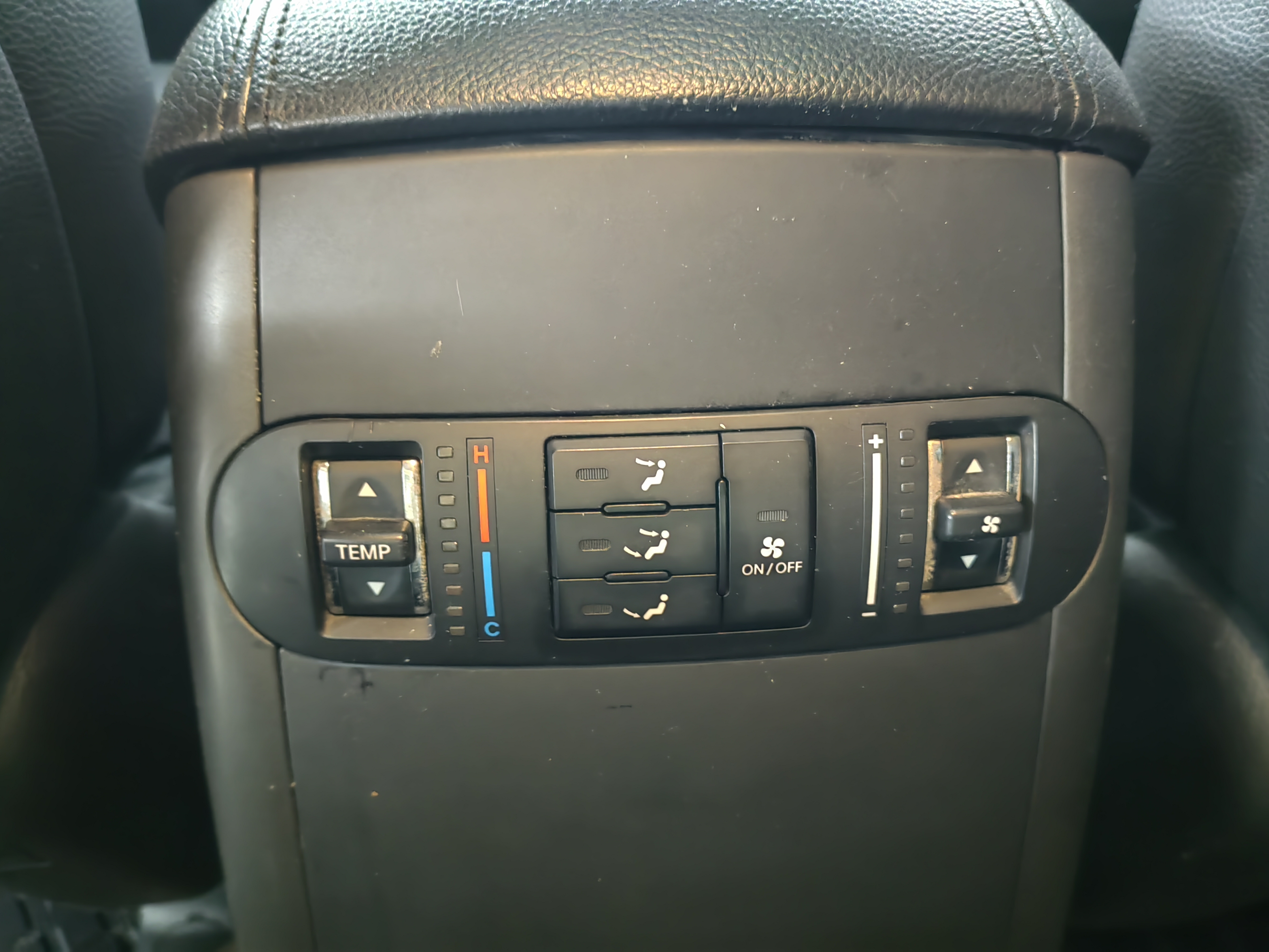 起亚 霸锐 2015 汽车图片 #15