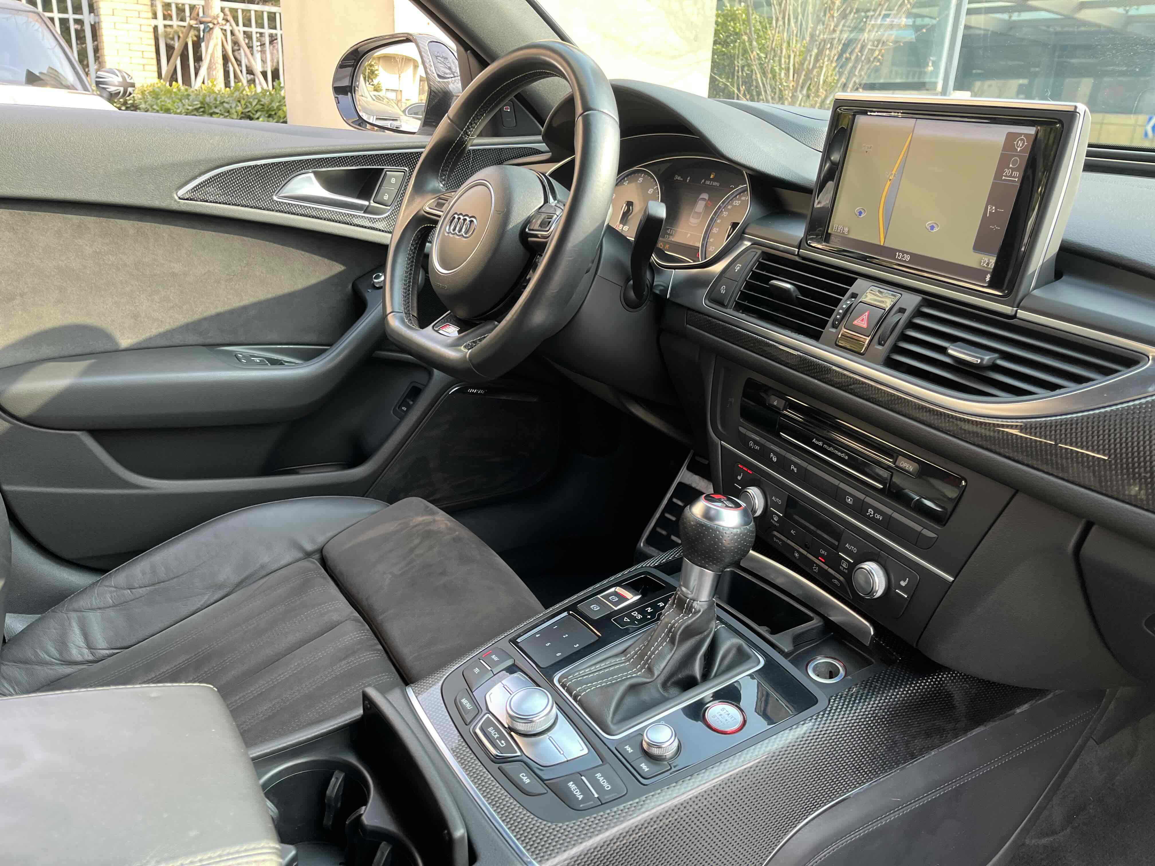 Audi S6 2013 car image #15