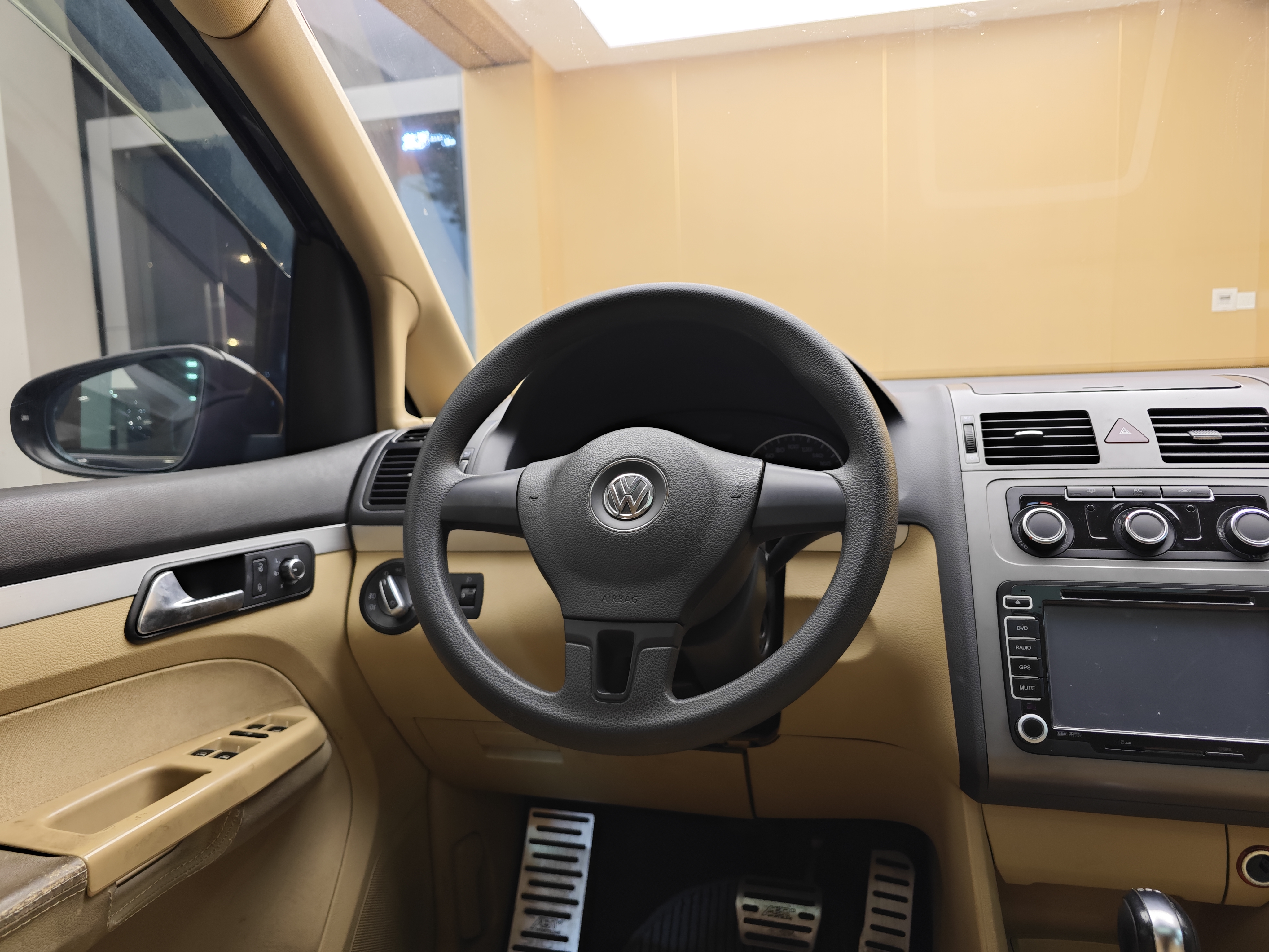 Volkswagen Touran 2011 #15 Volkswagen Touran 2011 immagine di auto #15