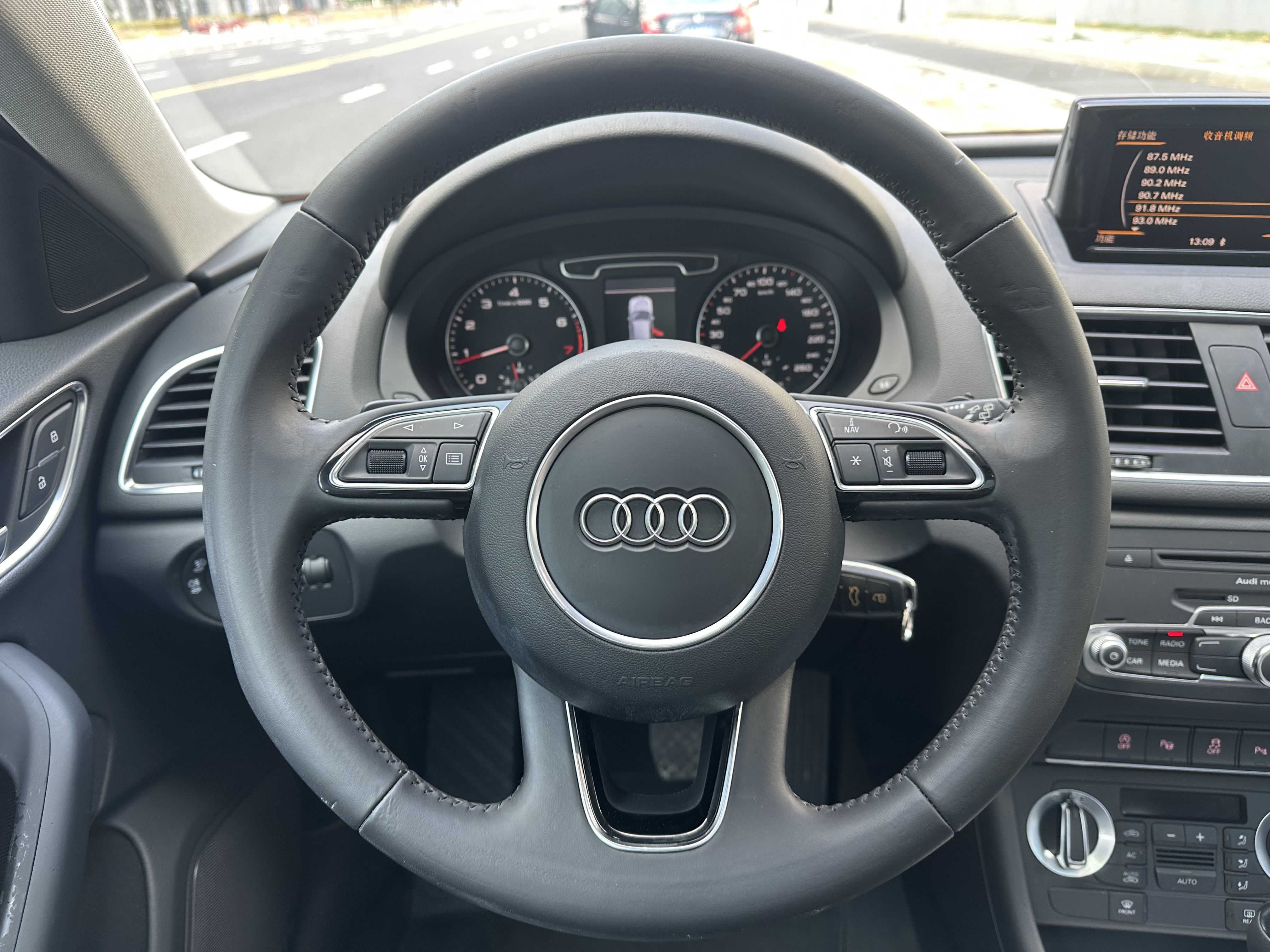 Audi Q3 (Imported) 2013 #15 Audi Q3 (Imported) 2013 صورة سيارة #15