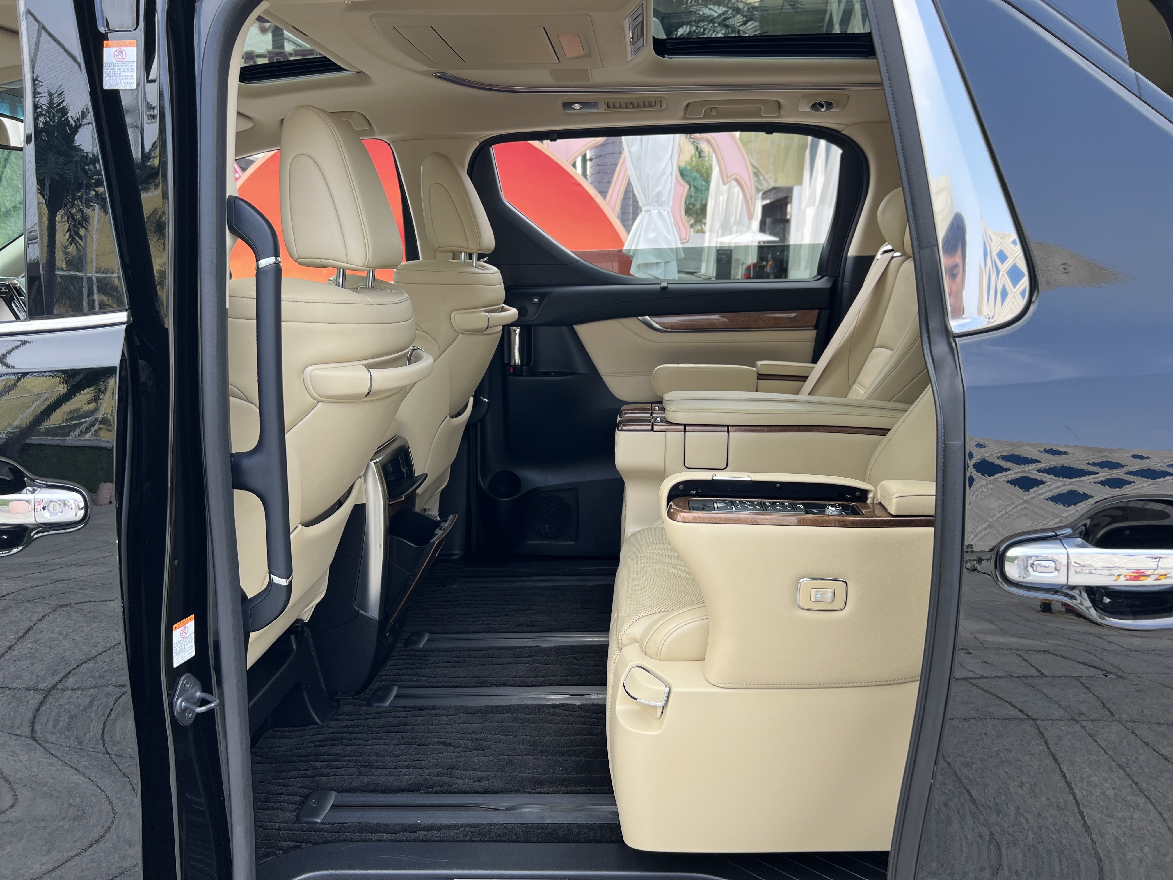 Toyota Alphard 2017 car image #15