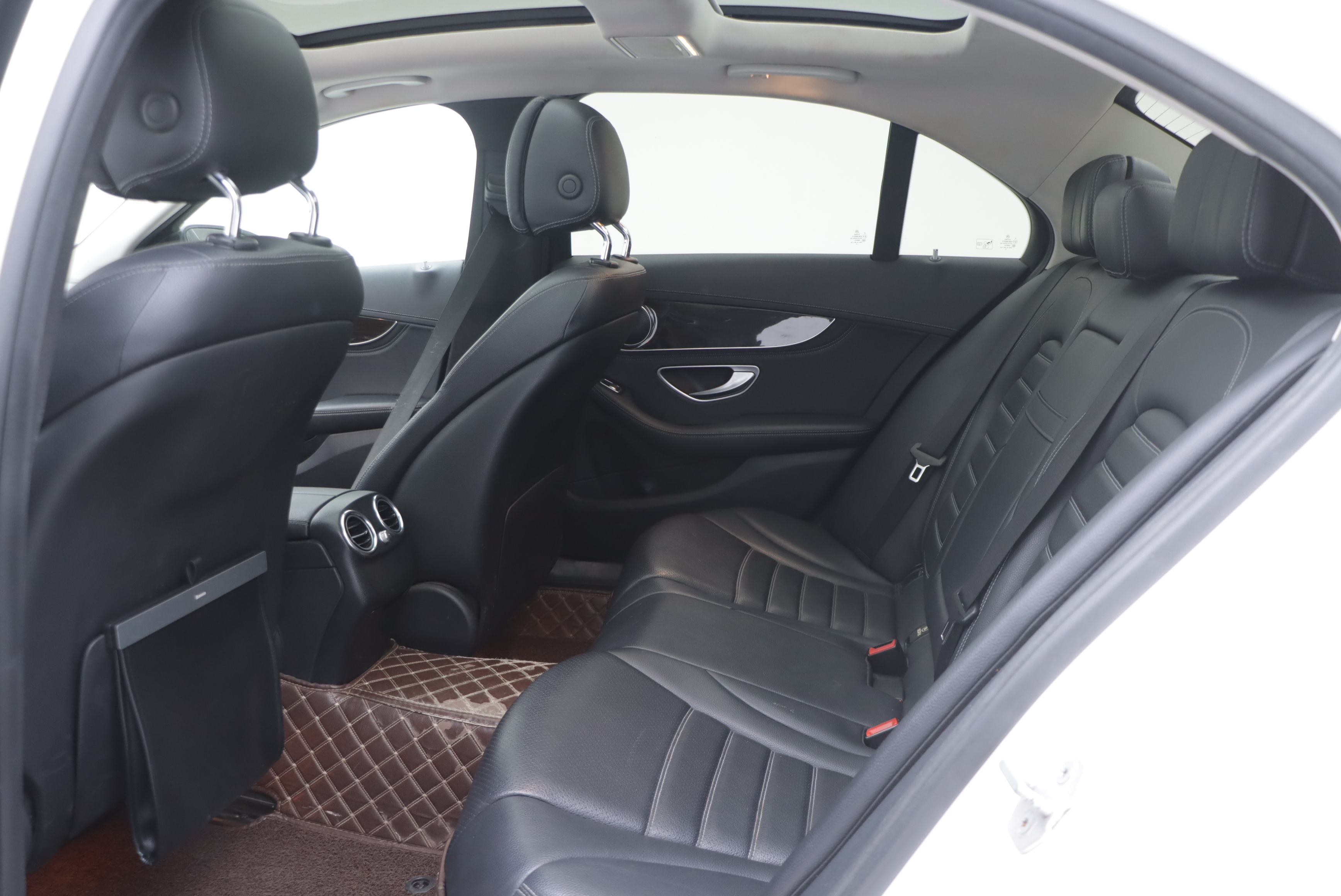 Mercedes-Benz C Class 2015 car image #15