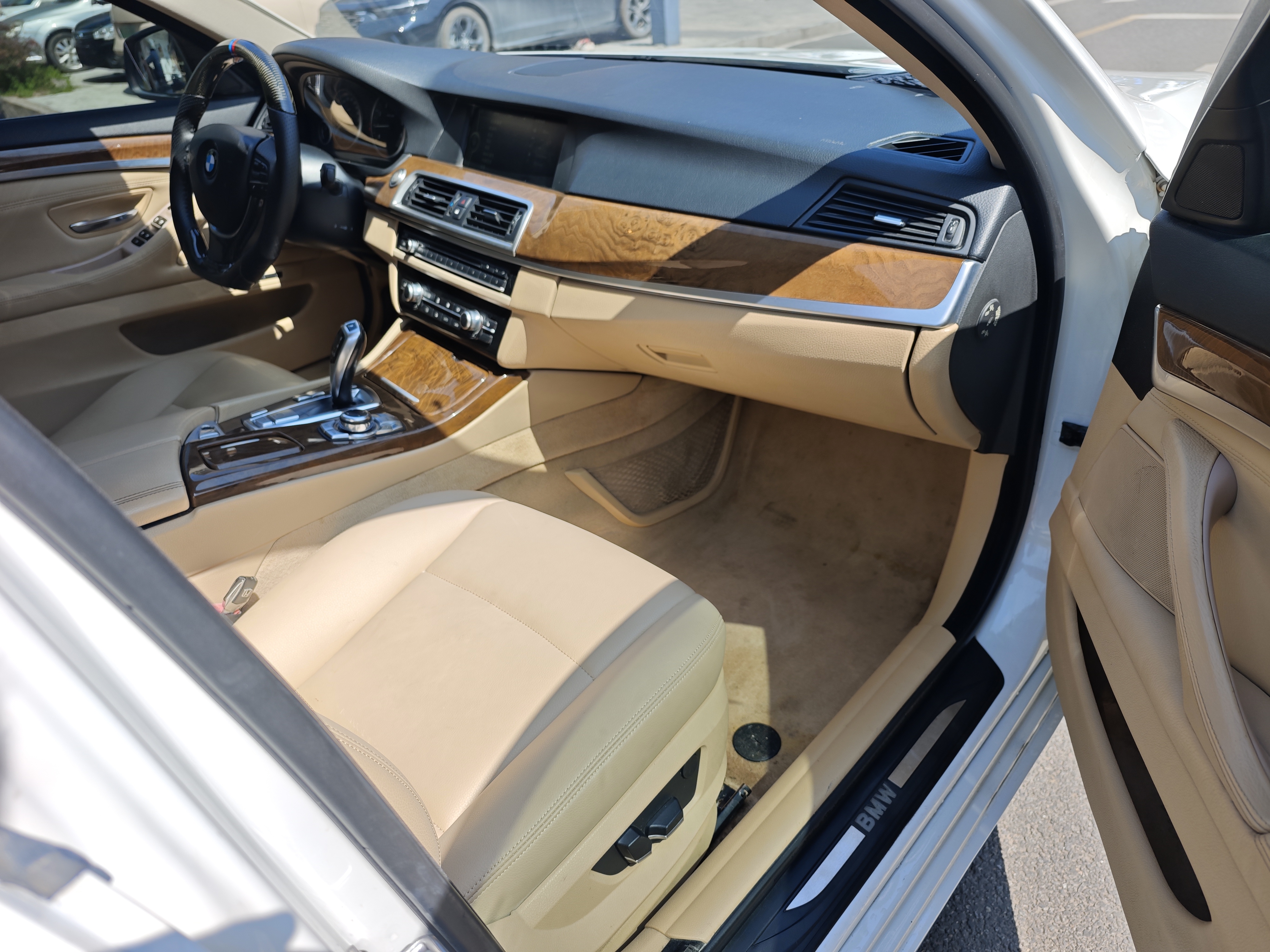 BMW 5 Series 2011 #15 BMW 5 Series 2011 car image #15