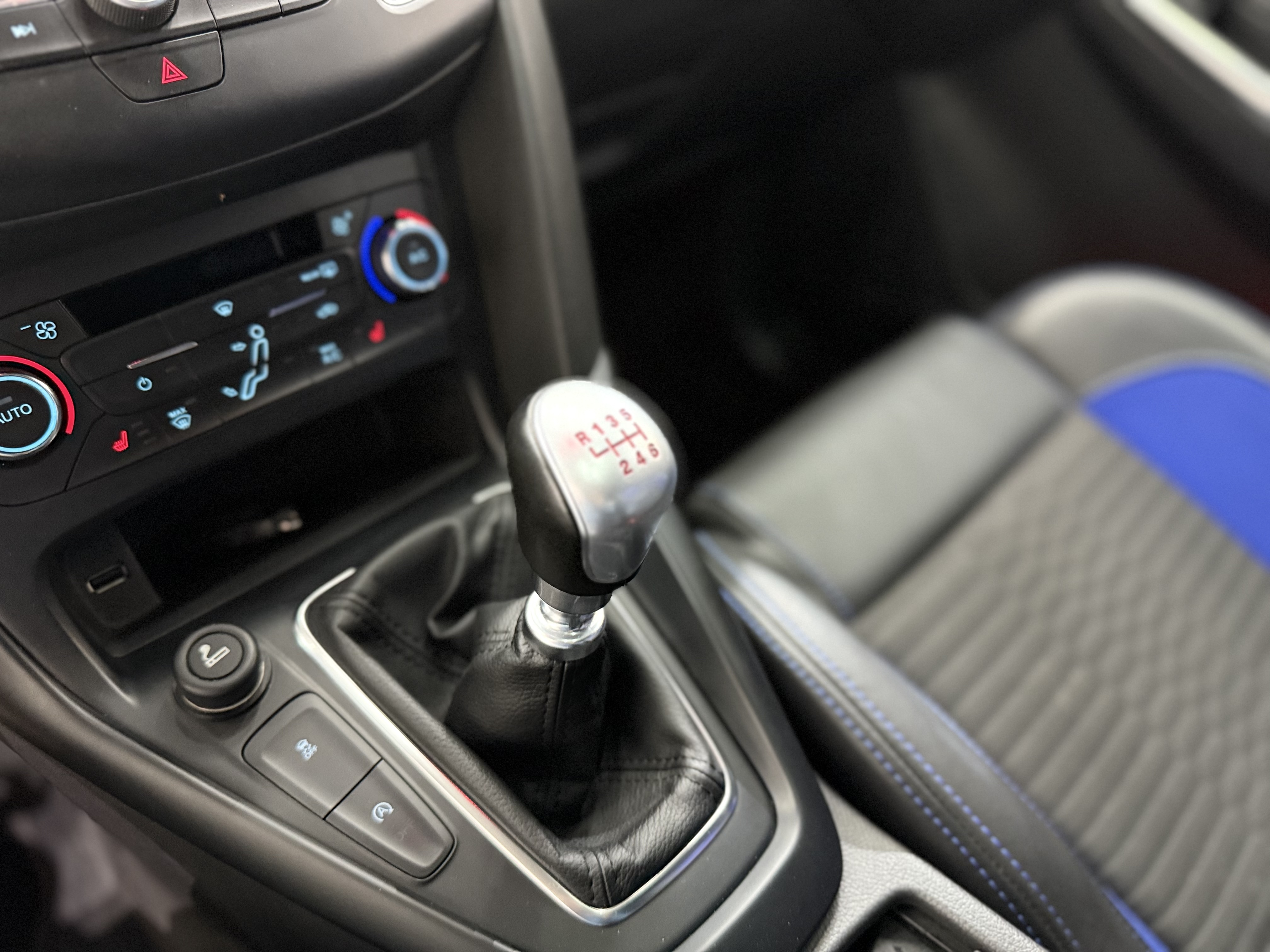 Ford Focus (Imported) 2017 car image #15