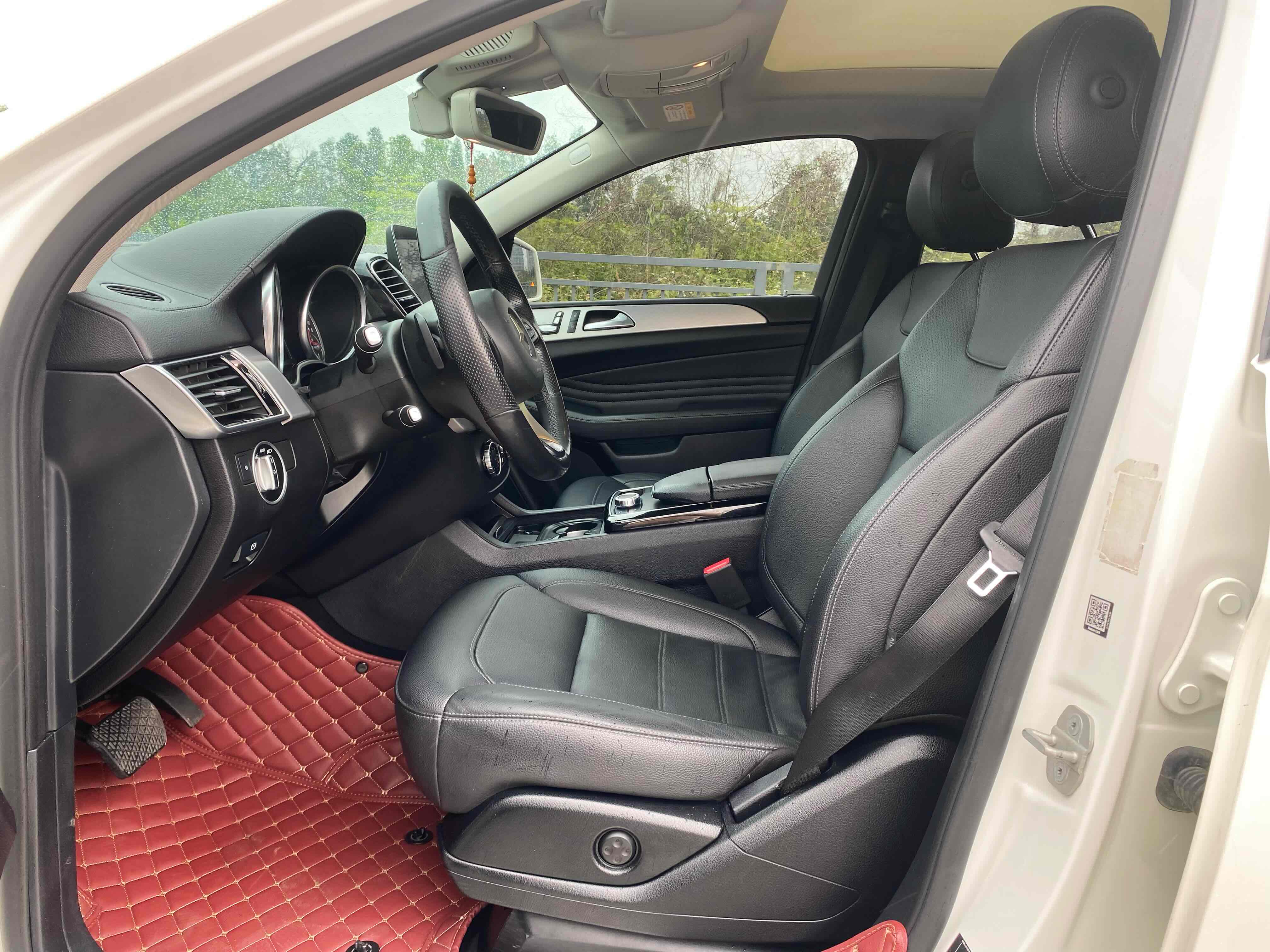 Mercedes-Benz GLE Coupe 2016 صورة سيارة #15