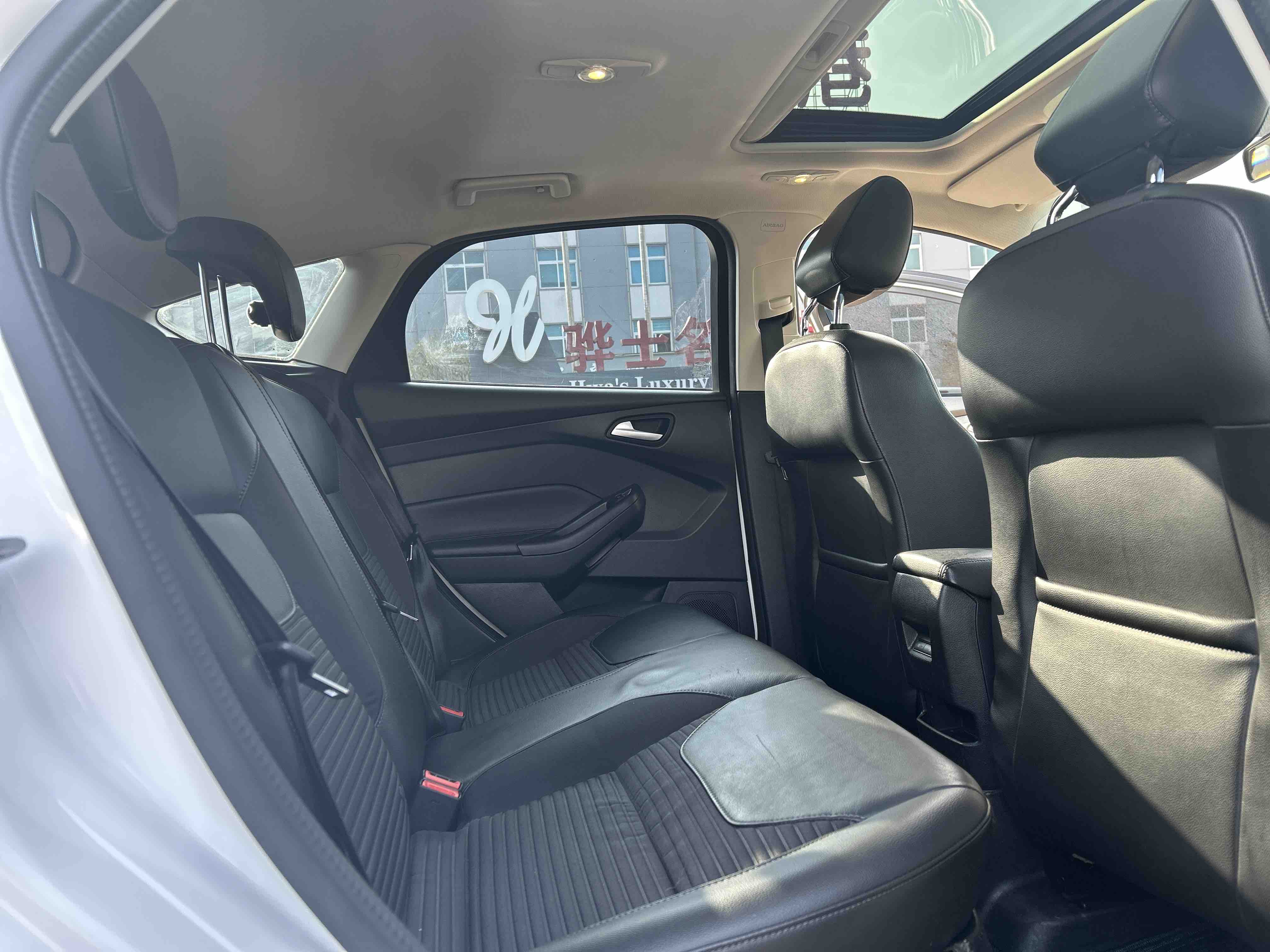 Ford Focus 2016 car image #15