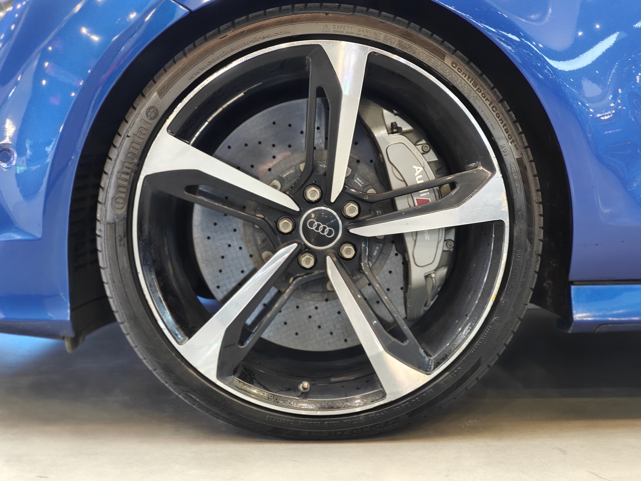 Audi RS 7 2017 car image #15