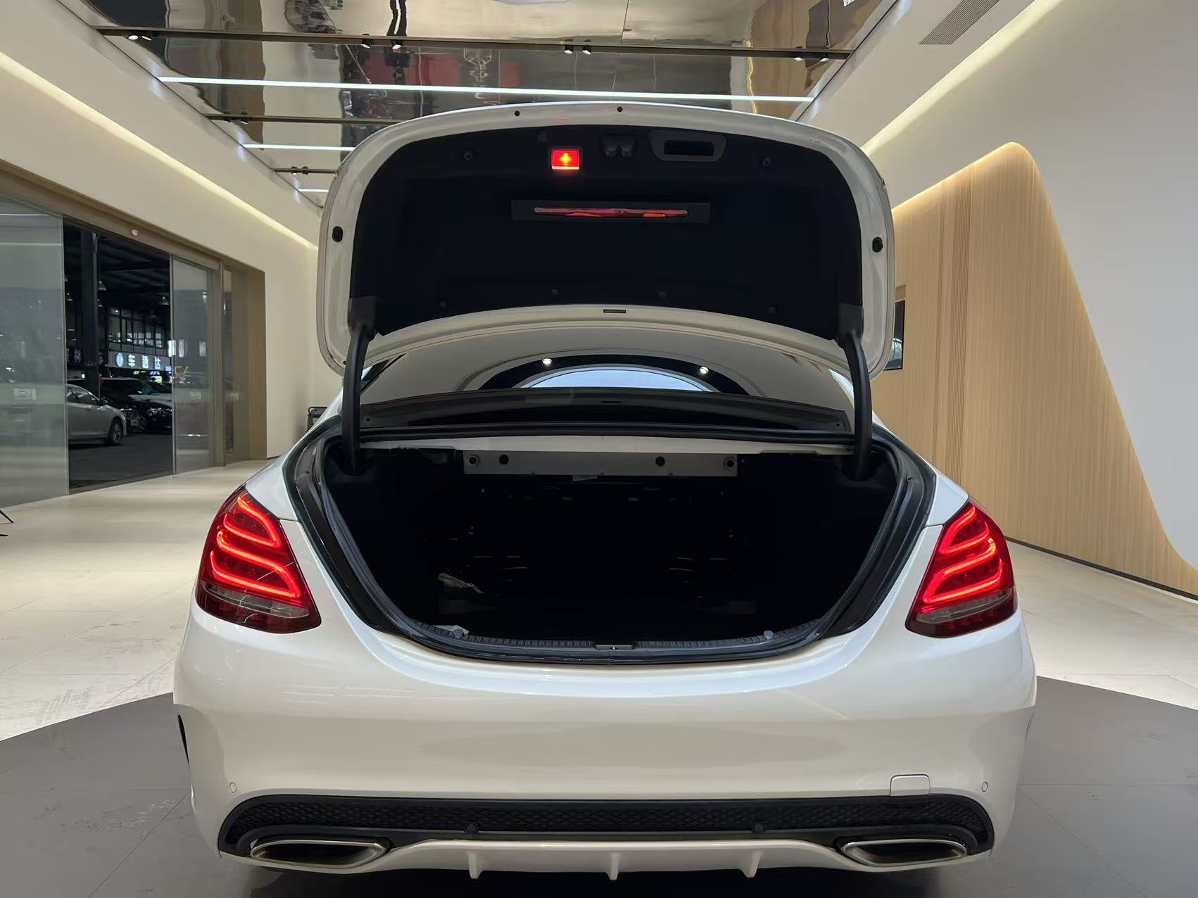 Mercedes-Benz C Class 2015 car image #15