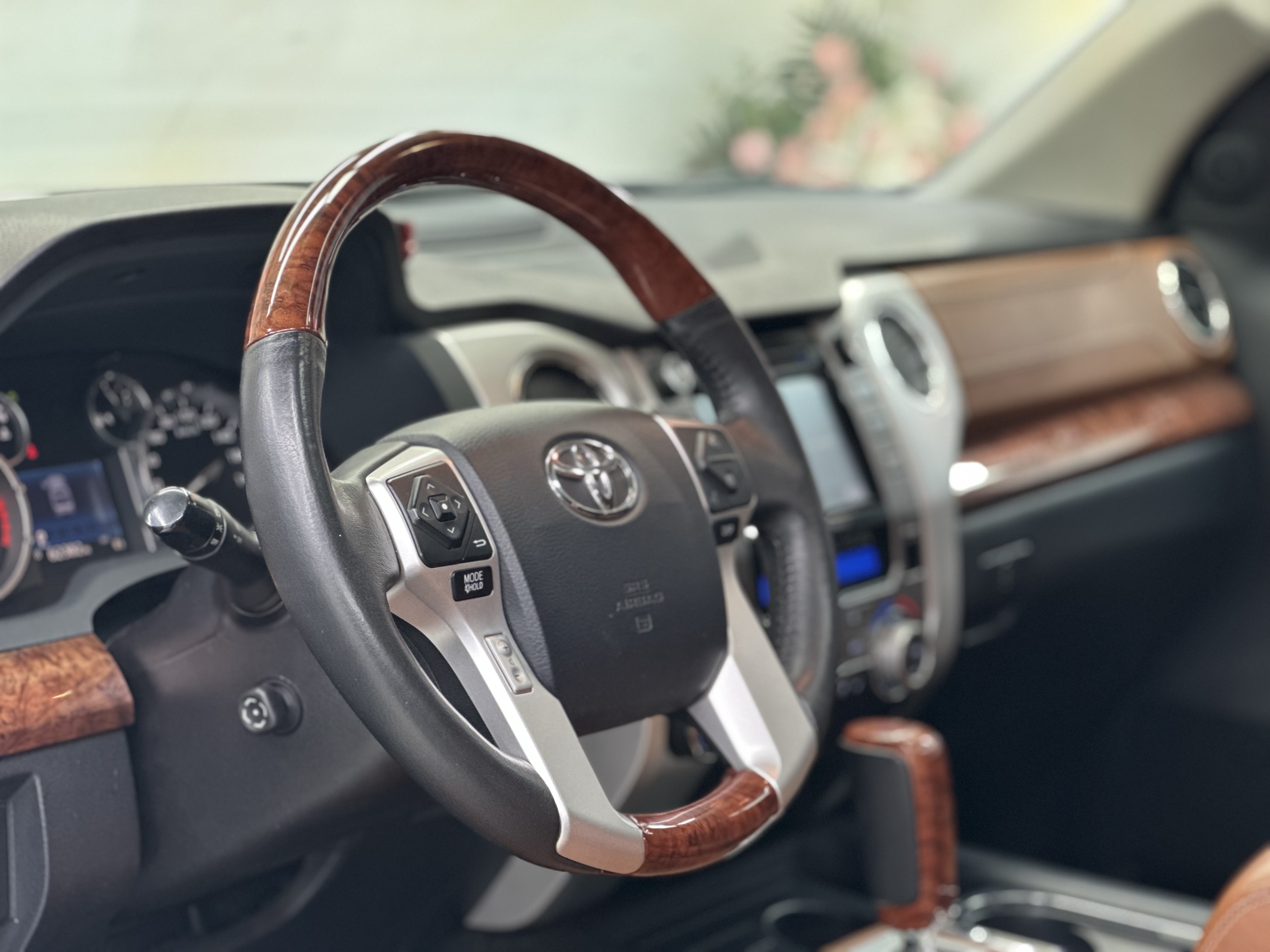 Toyota Tundra 2017 immagine di auto #15