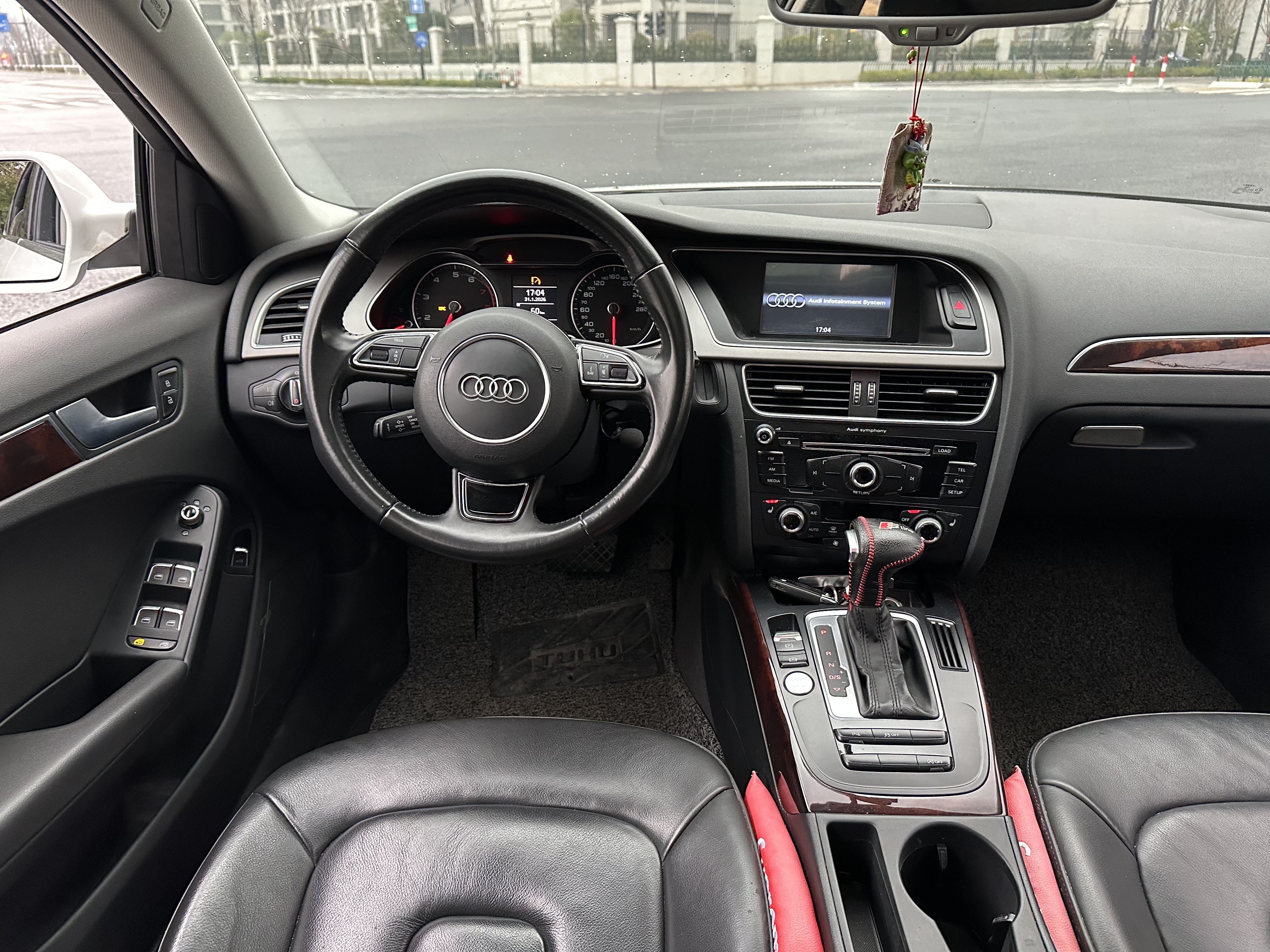 Audi A4L 2016 car image #15