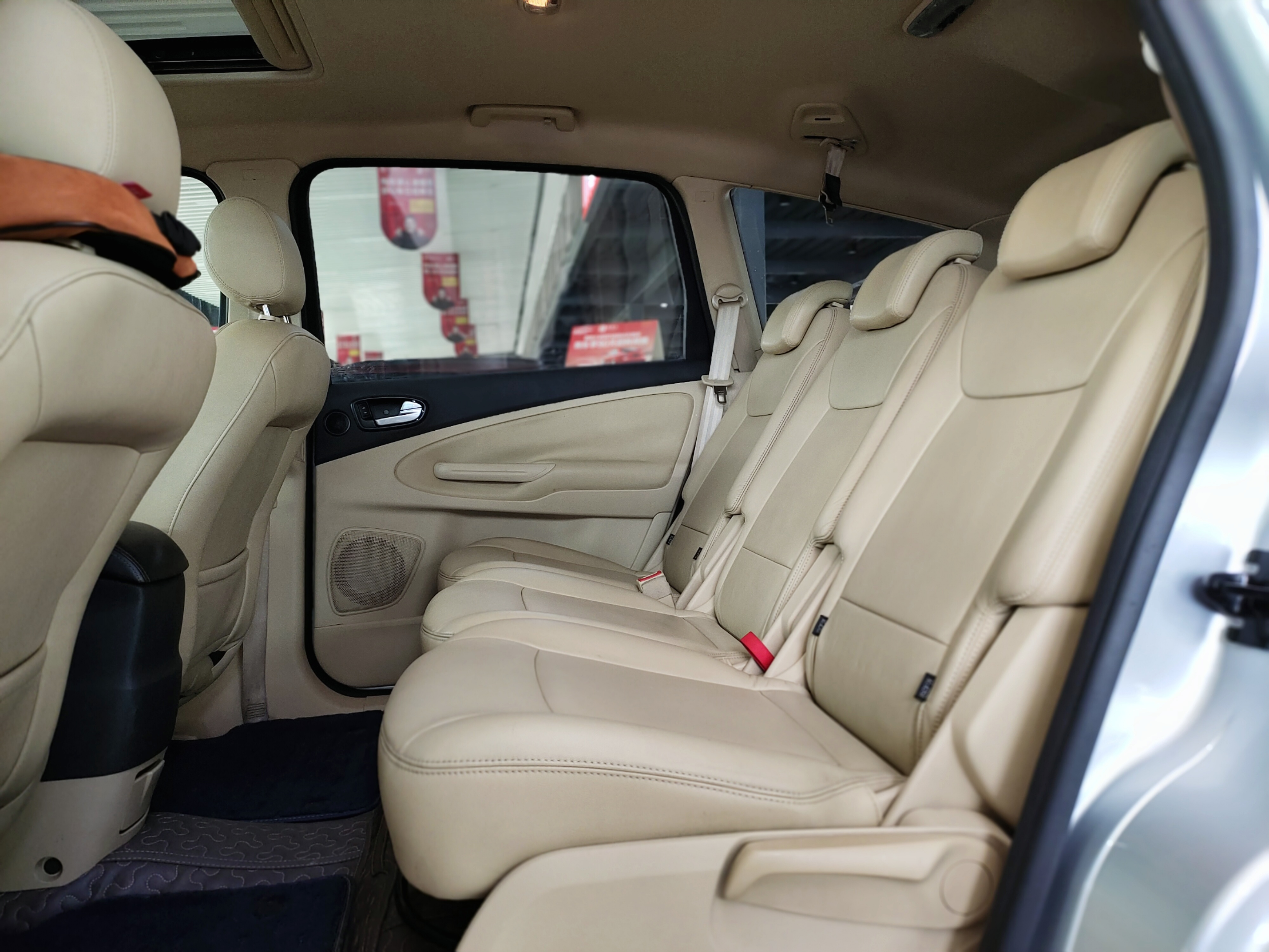 Ford S-MAX 2010 car image #15