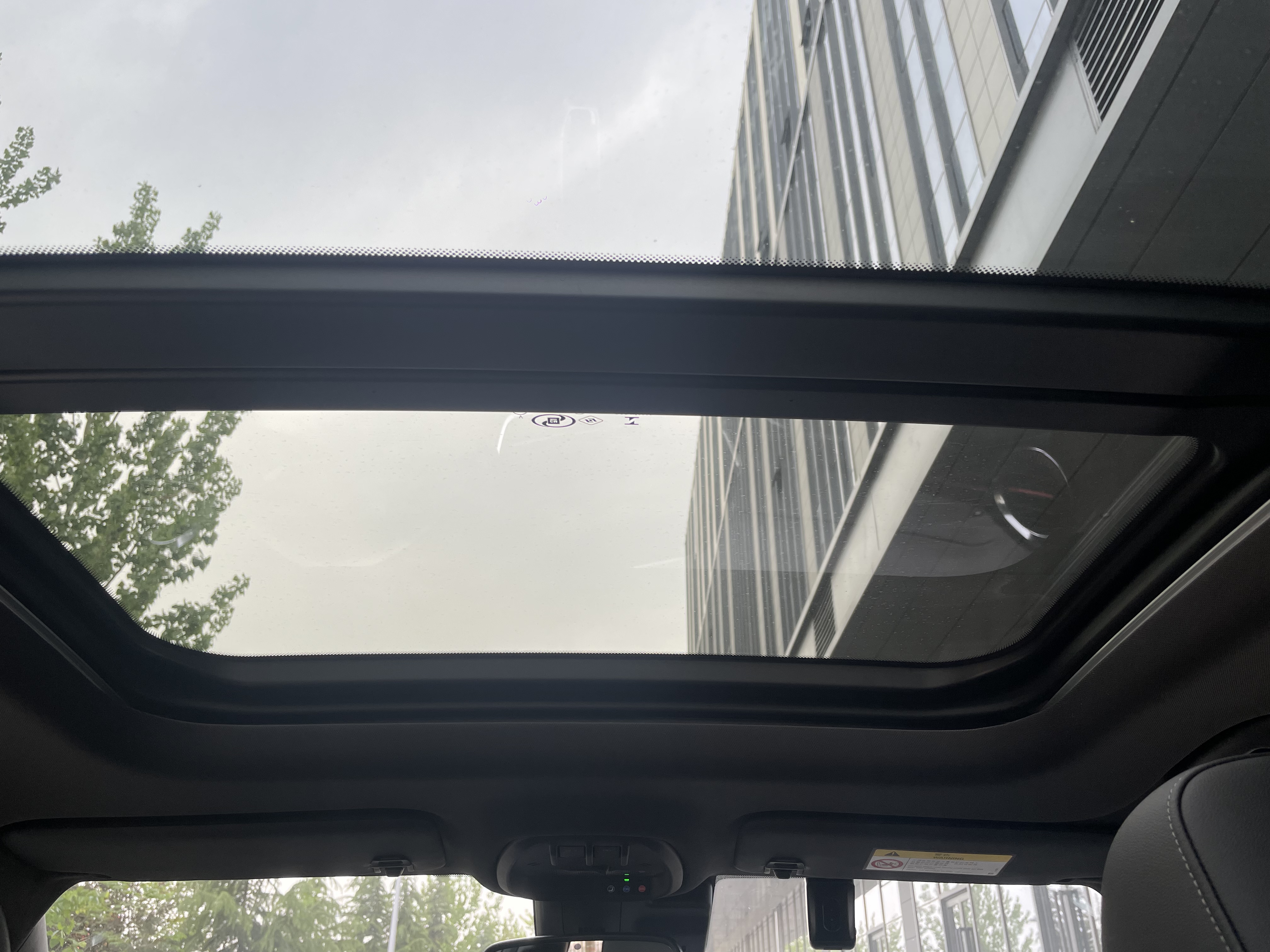 Mercedes-Benz Maybach S Class New Energy 2023 car image #15