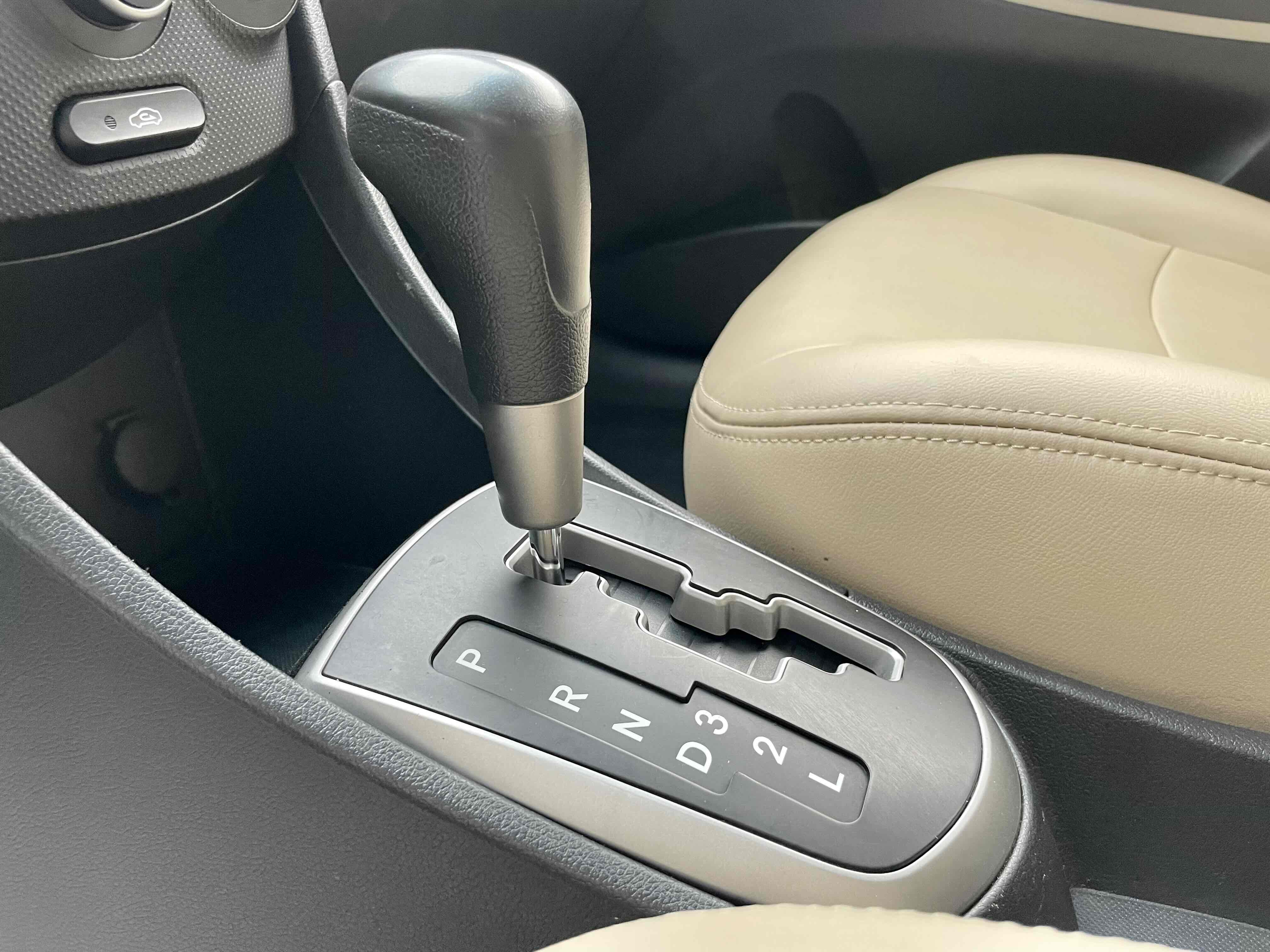 Hyundai Reina Hatchback 2014 #15 Hyundai Reina Hatchback 2014 car image #15